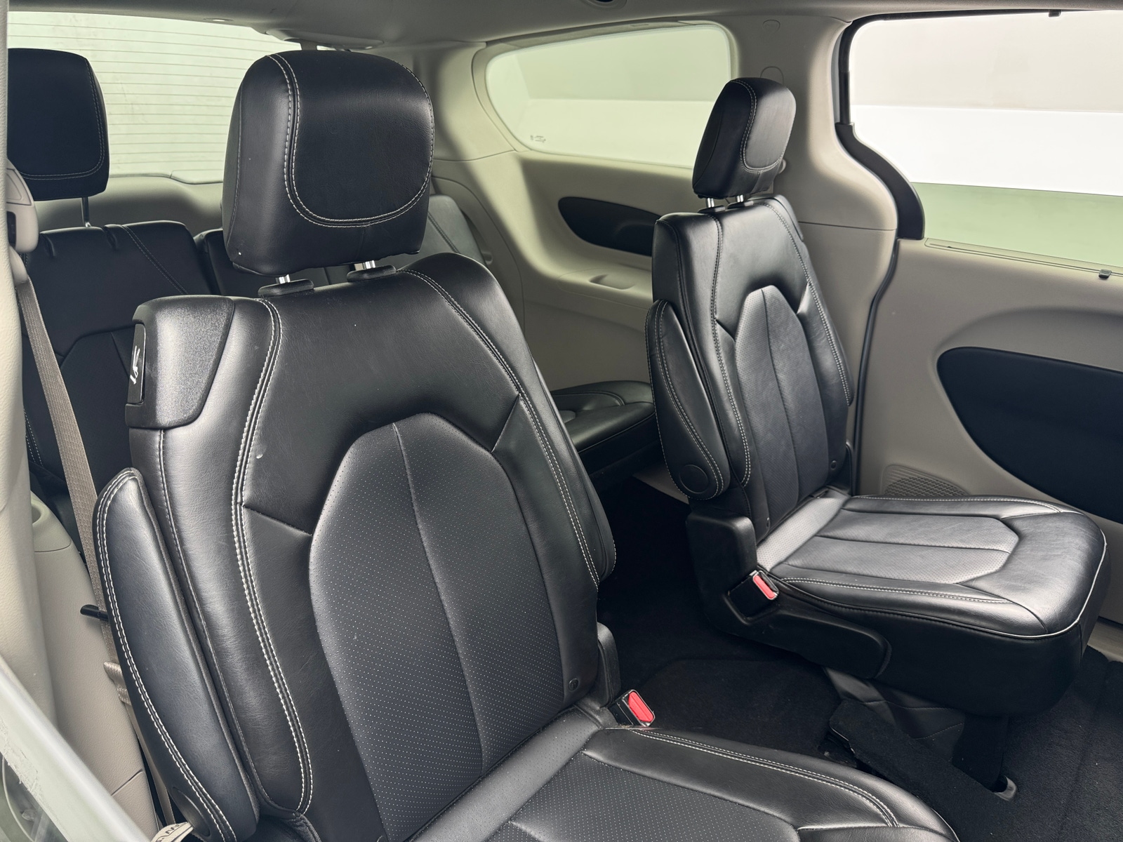 Thumbnail: 2024 Chrysler Pacifica - 5