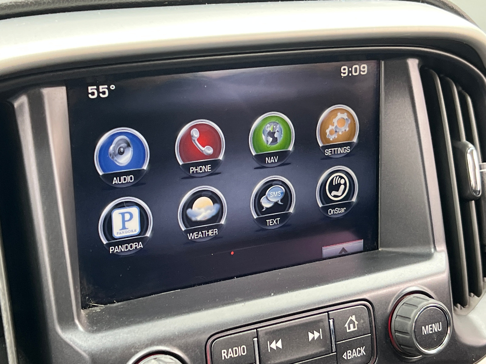 Thumbnail: 2015 GMC Canyon - 3