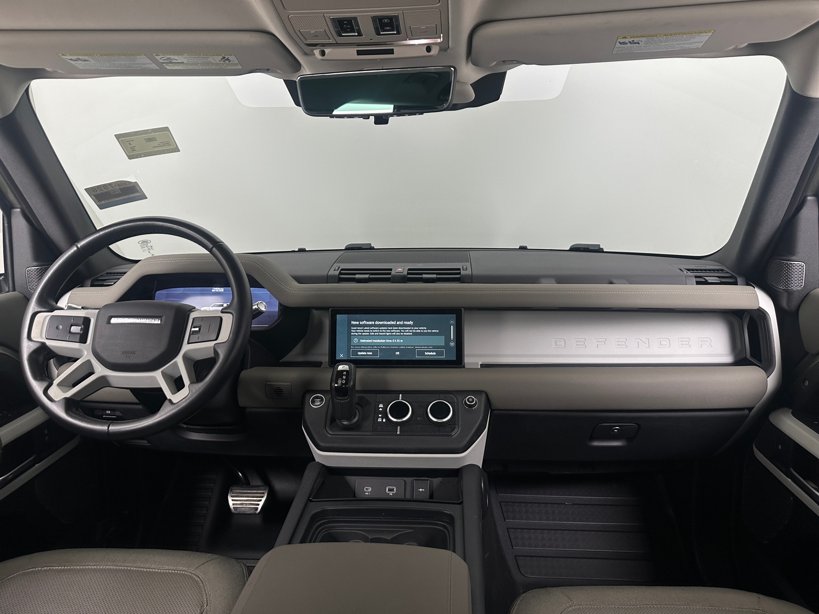 Thumbnail: 2020 Land Rover Defender - 3