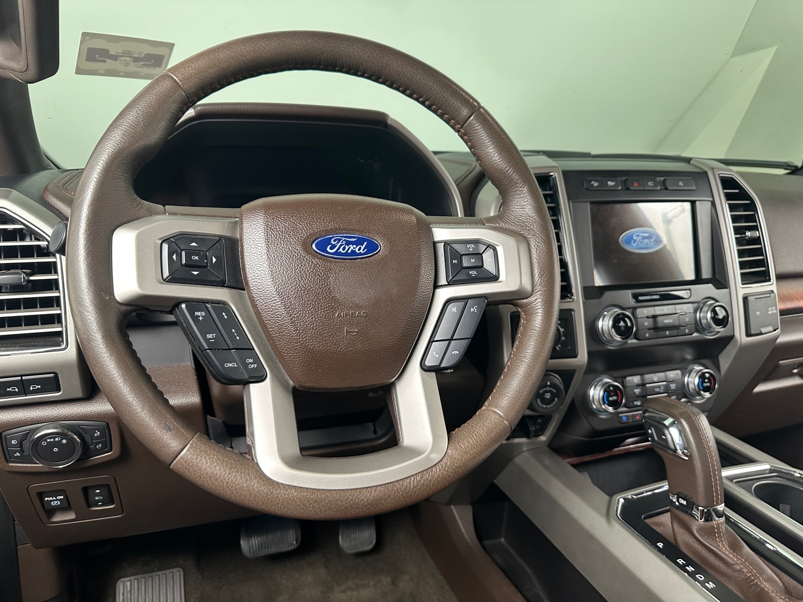 Thumbnail: 2019 Ford Econoline - 4