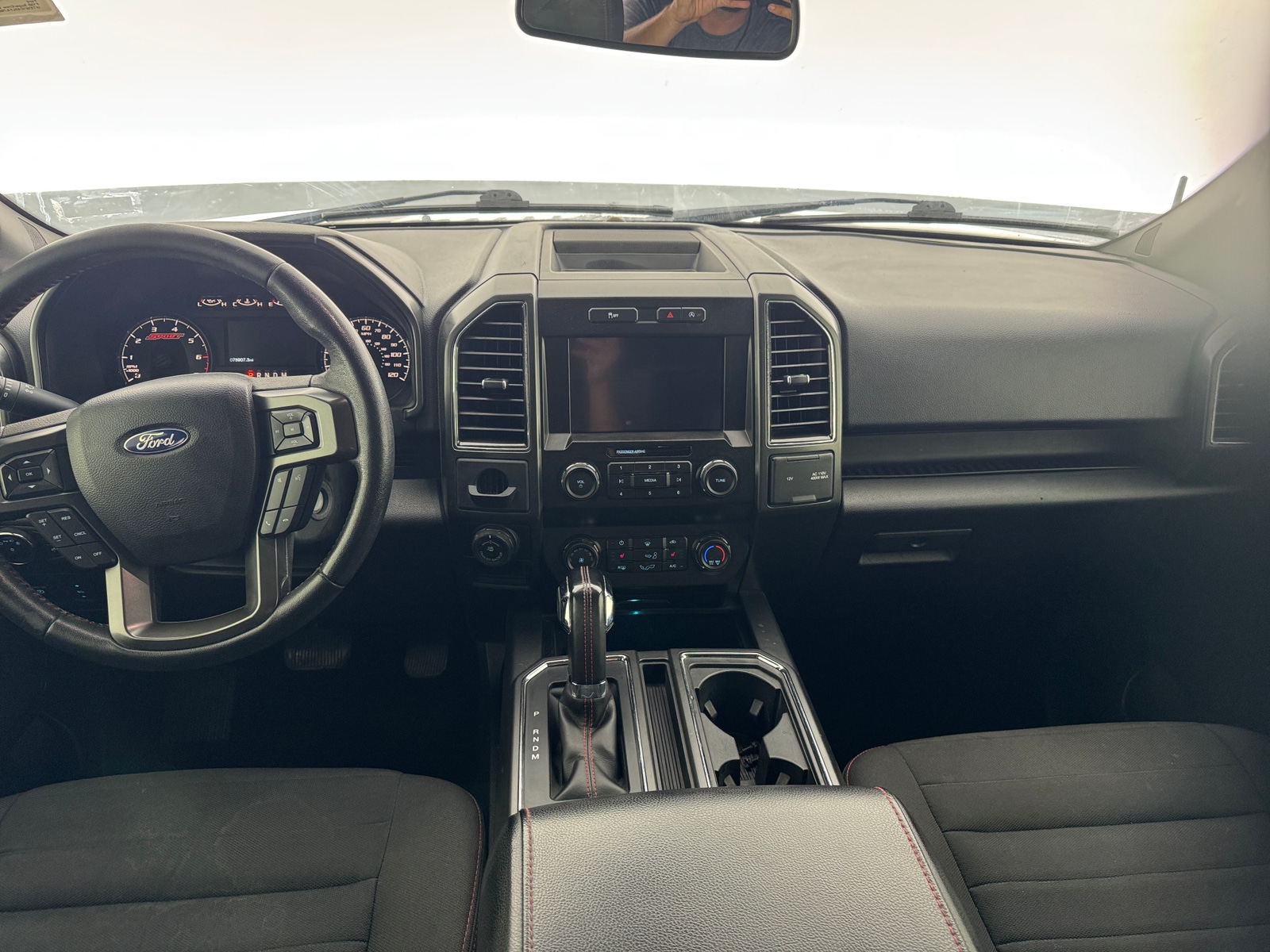 Thumbnail: 2020 Ford Econoline - 3