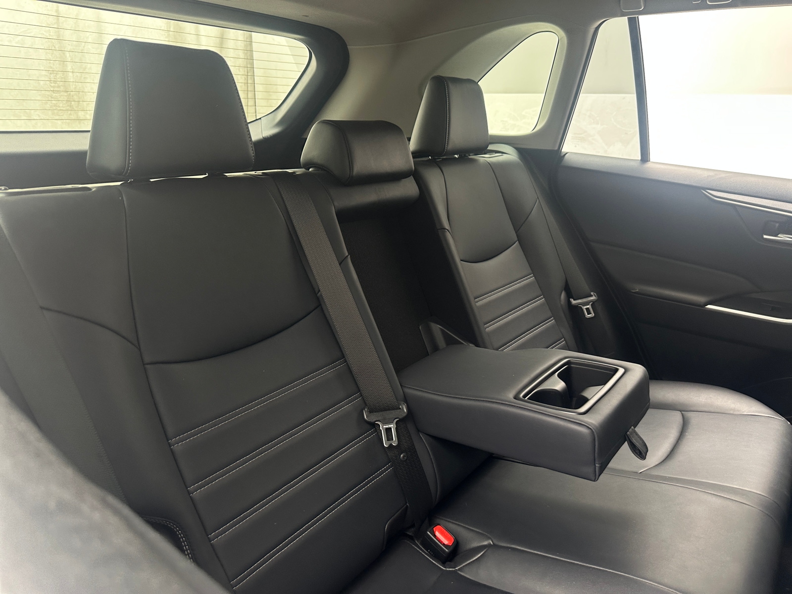 Thumbnail: 2019 Toyota RAV4 - 6