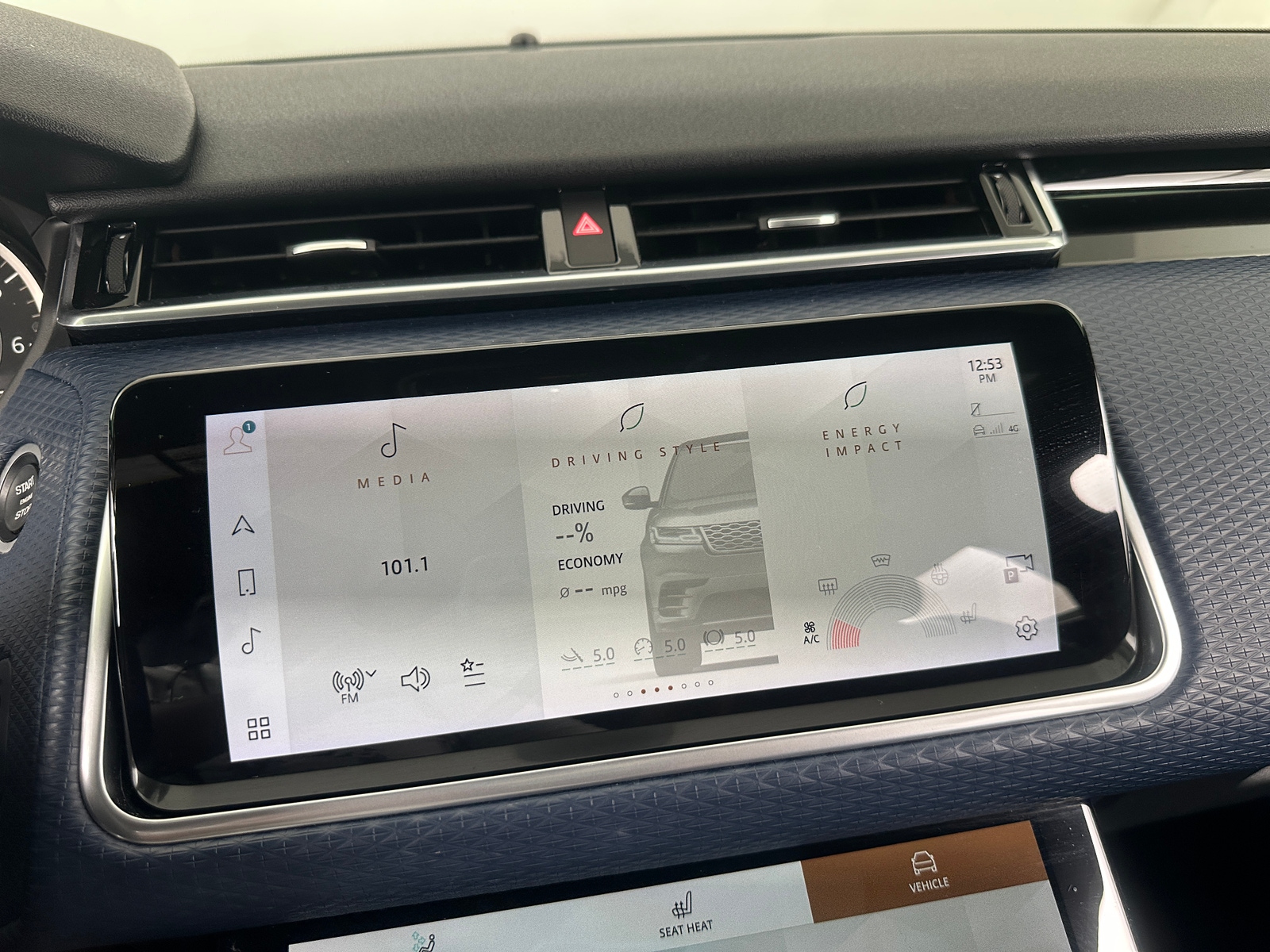 Thumbnail: 2021 Land Rover Range Rover Velar - 4