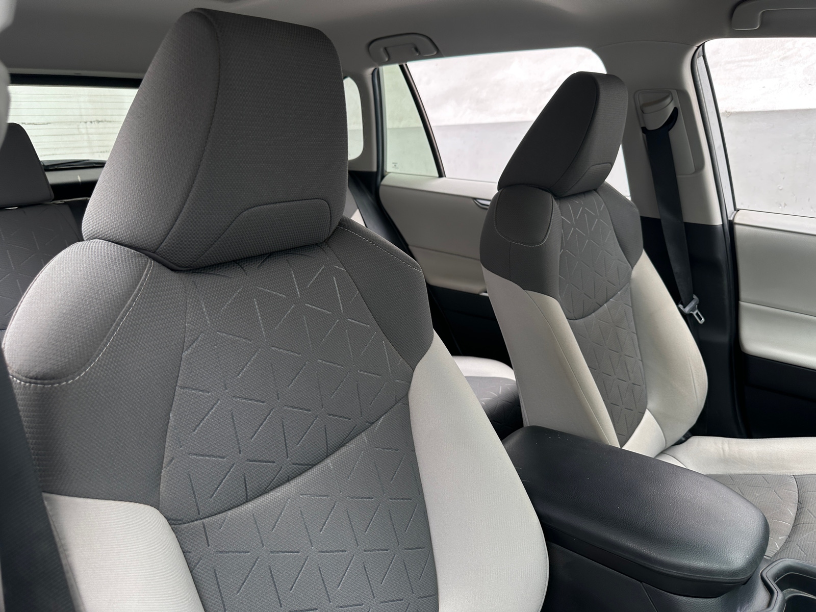 Thumbnail: 2020 Toyota RAV4 - 2