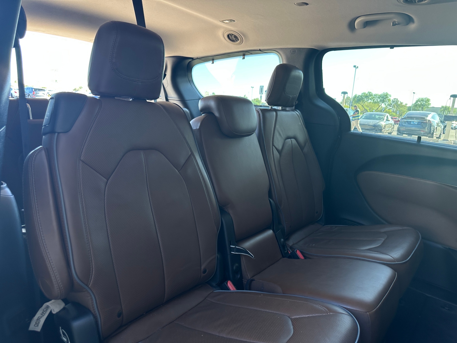 Thumbnail: 2017 Chrysler Pacifica - 5