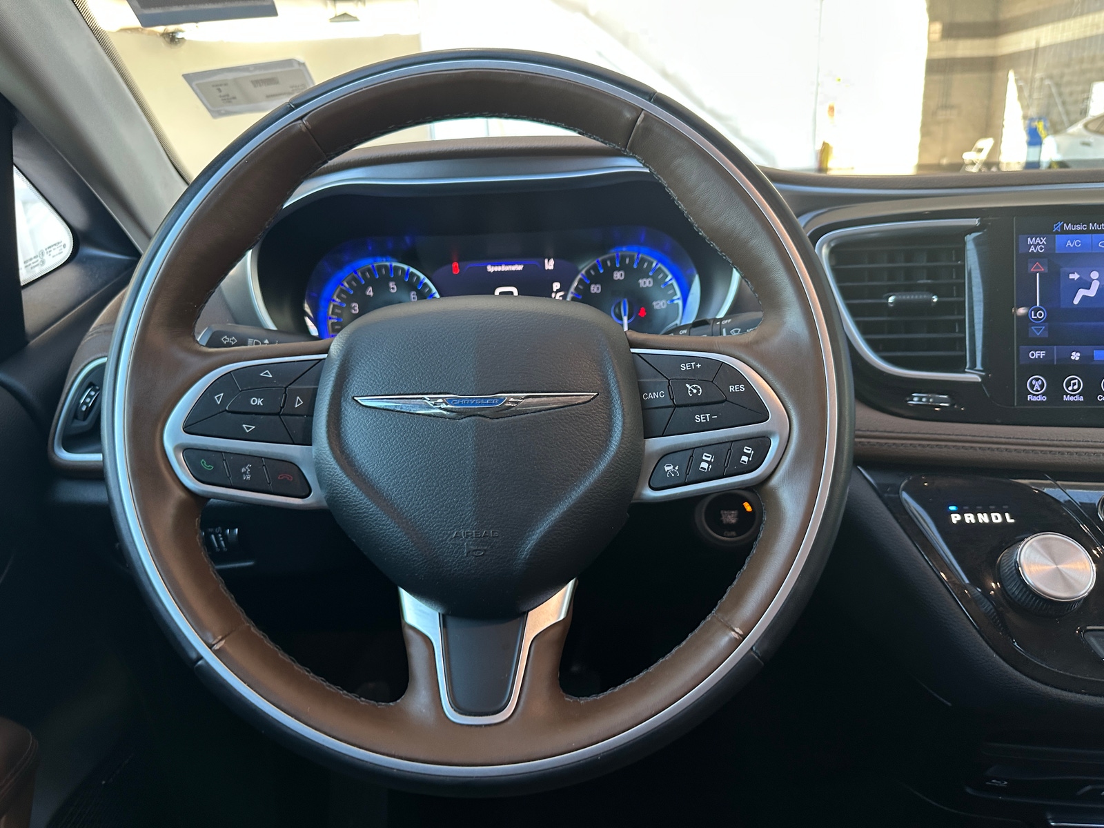 Thumbnail: 2017 Chrysler Pacifica - 4