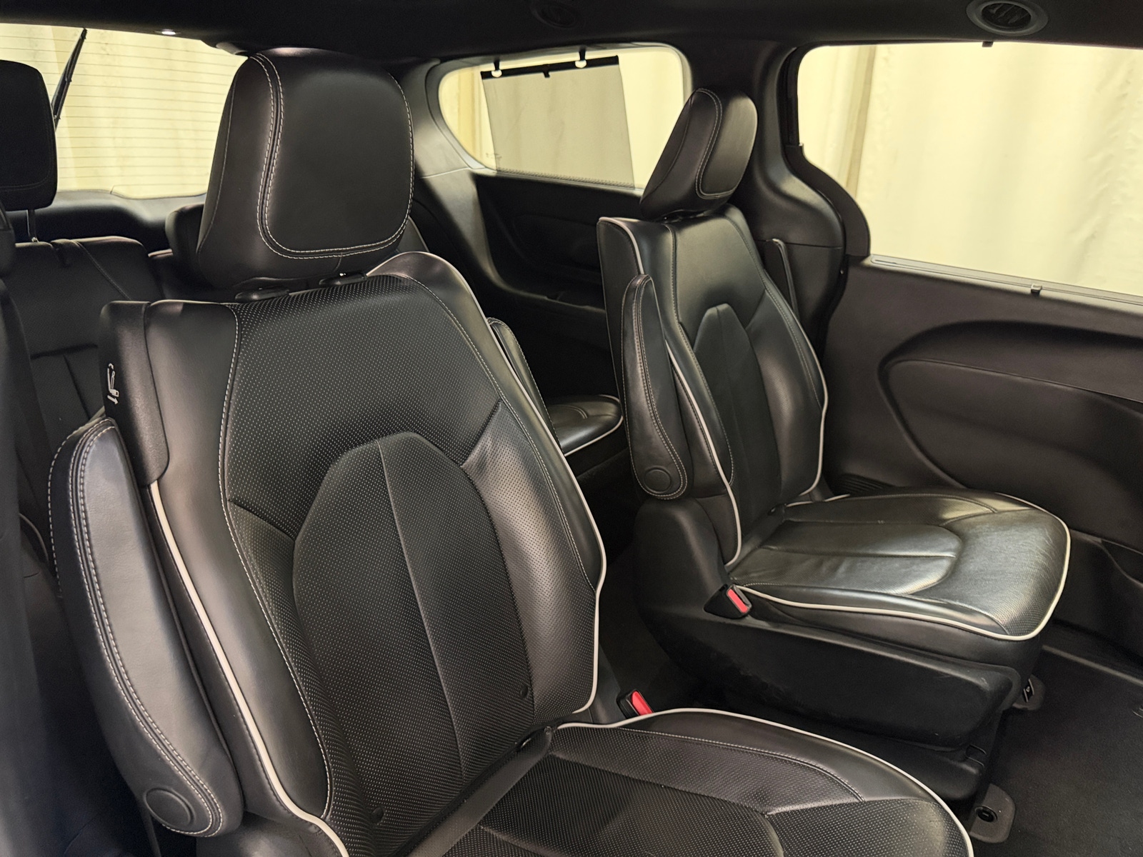 Thumbnail: 2020 Chrysler Pacifica - 5
