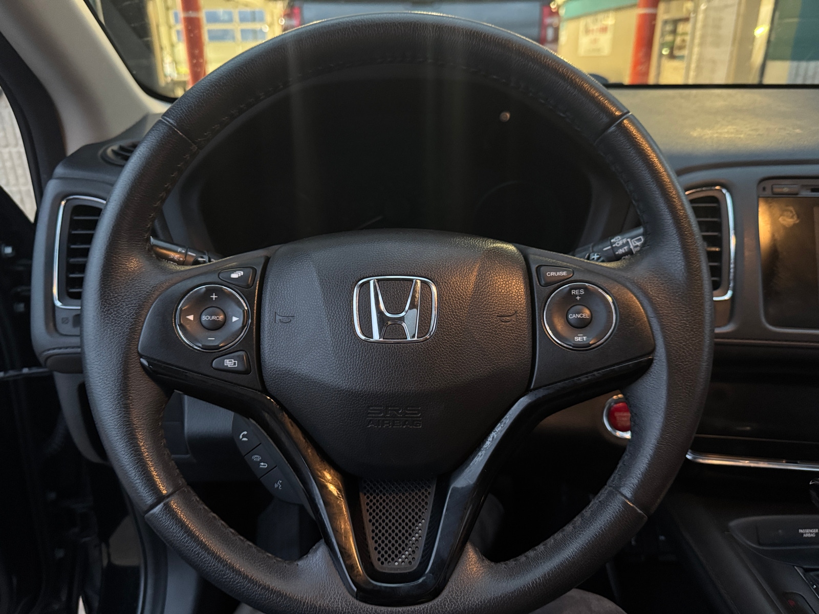Thumbnail: 2017 Honda HR-V - 4