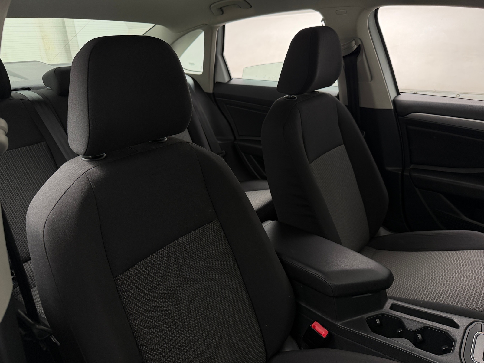 Thumbnail: 2019 Volkswagen Jetta - 2