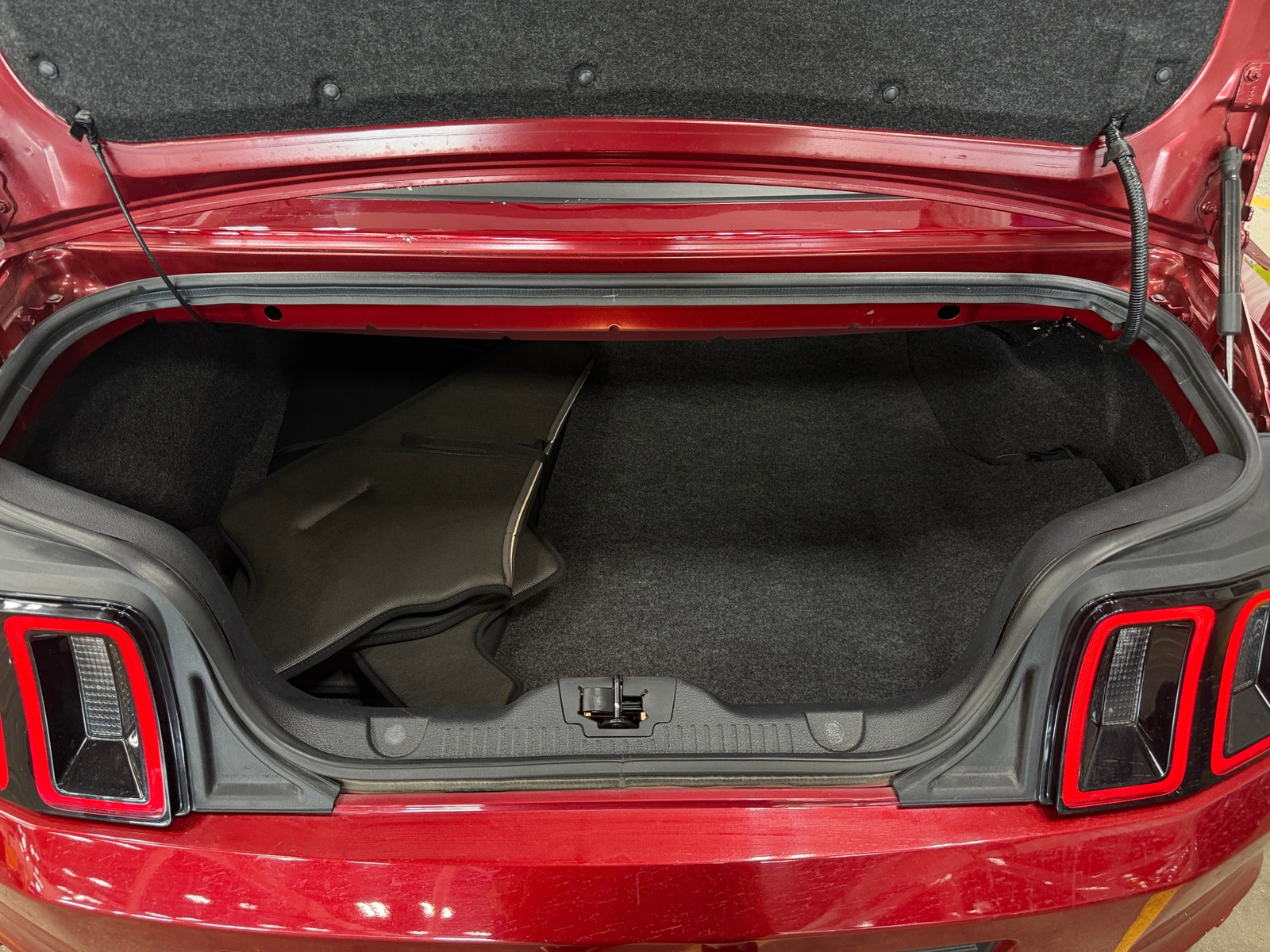 Thumbnail: 2014 Ford Mustang - 6
