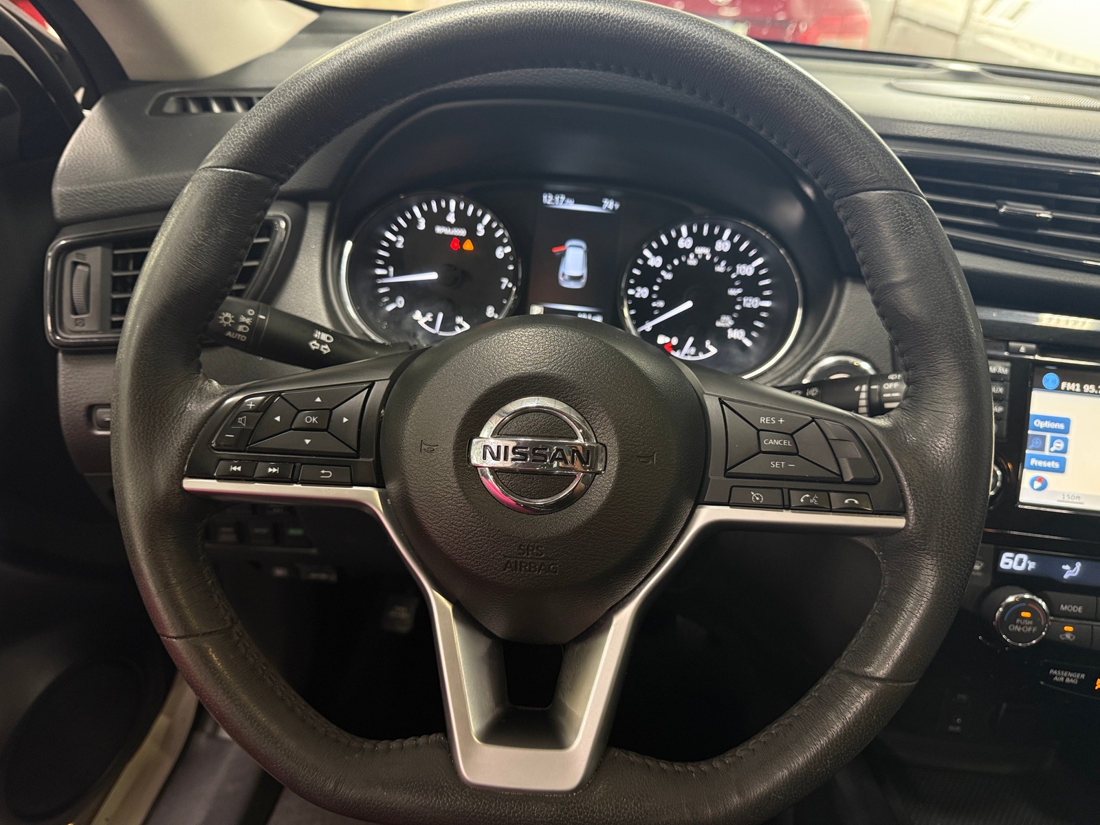 Thumbnail: 2017 Nissan Rogue - 5
