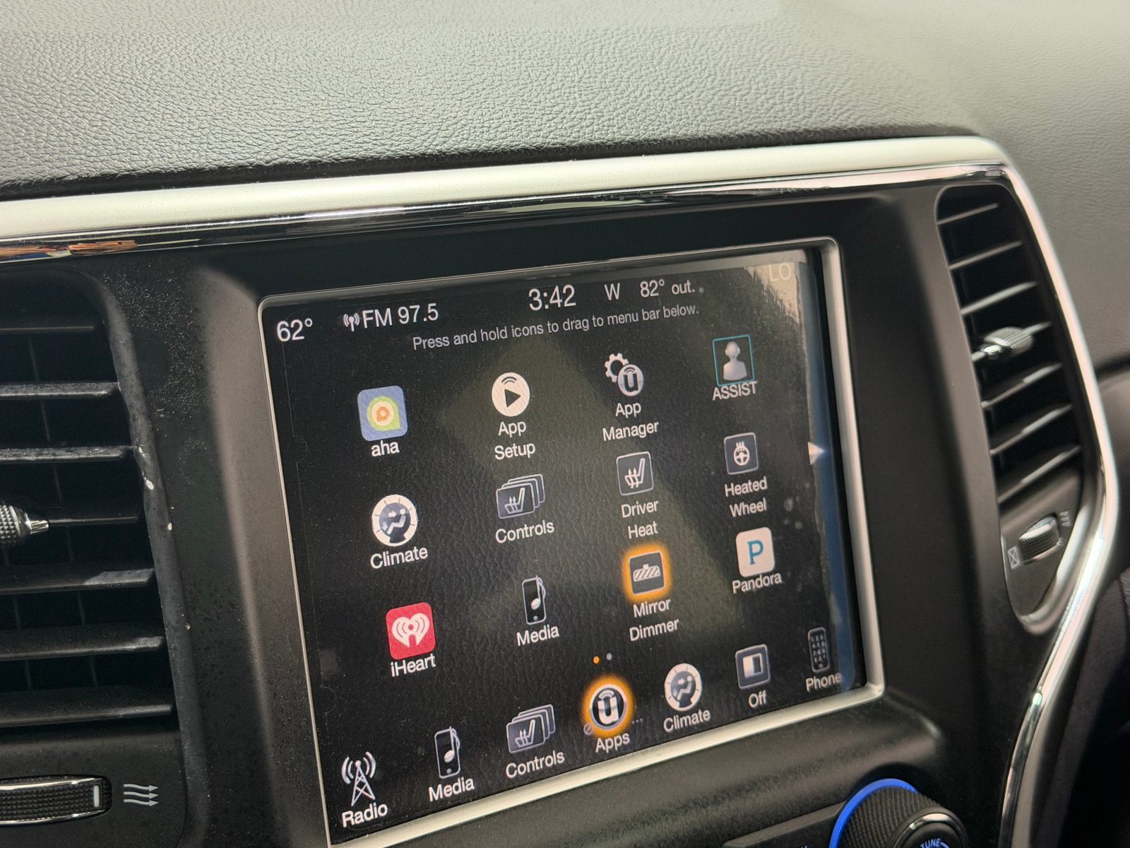 Thumbnail: 2015 Jeep Grand Cherokee - 3