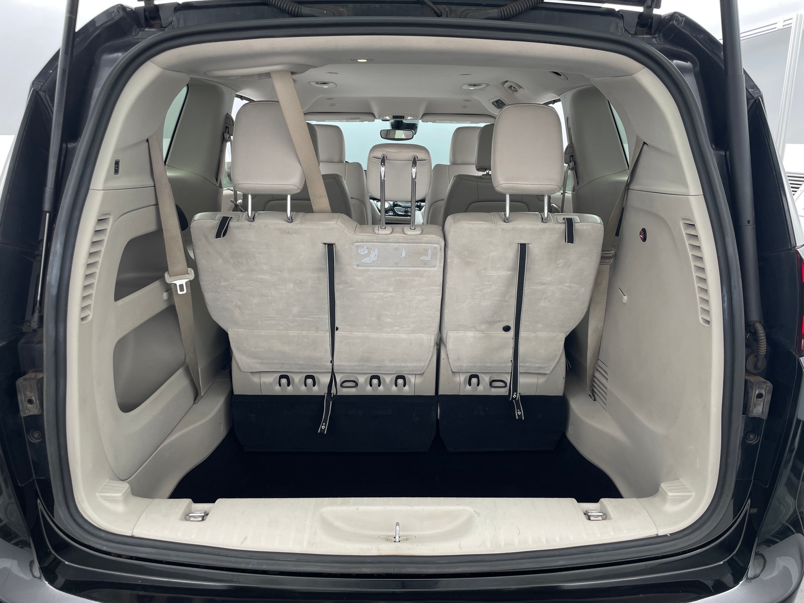 Thumbnail: 2021 Chrysler Pacifica - 6