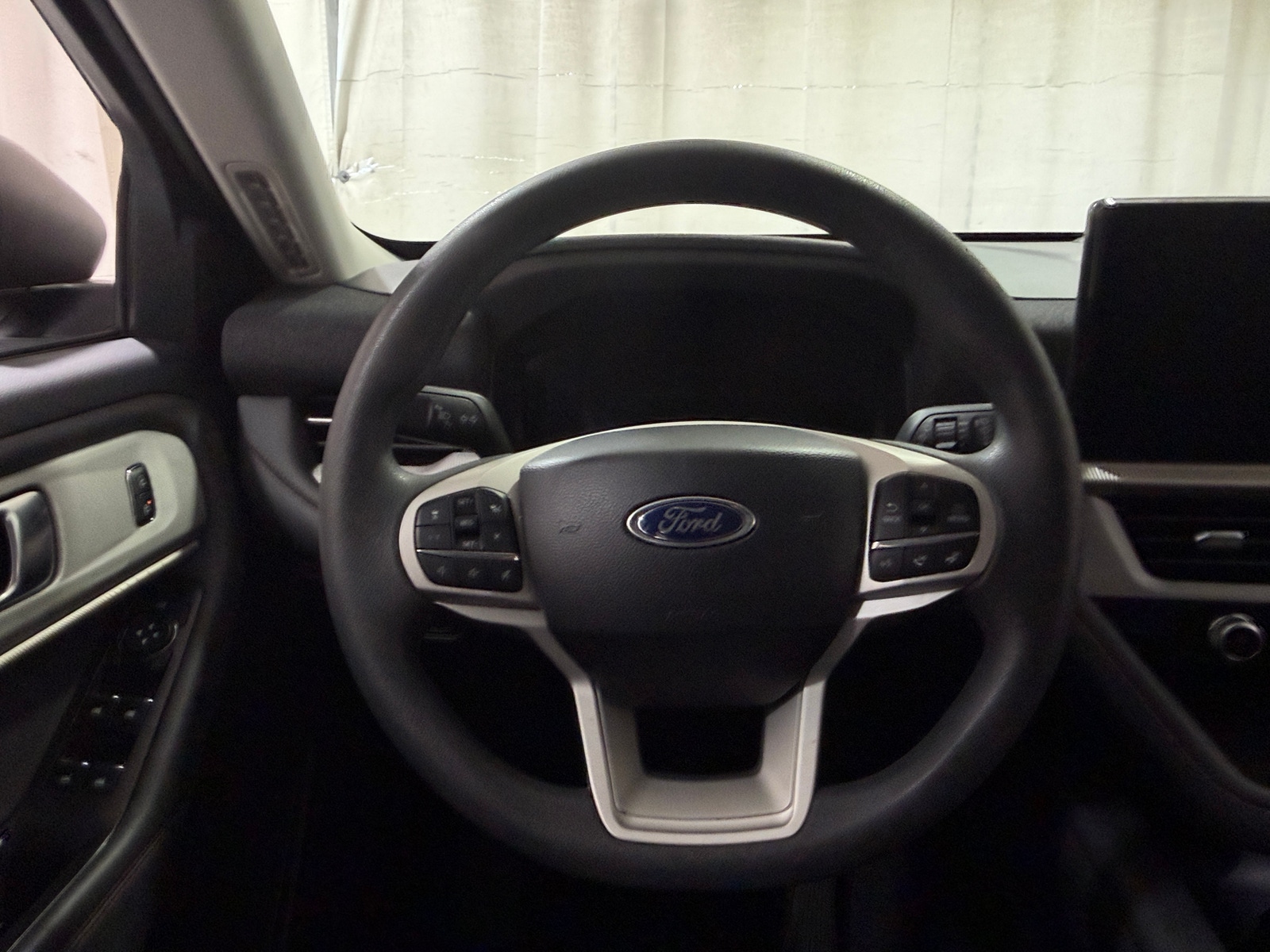 Thumbnail: 2026 Ford Explorer - 5