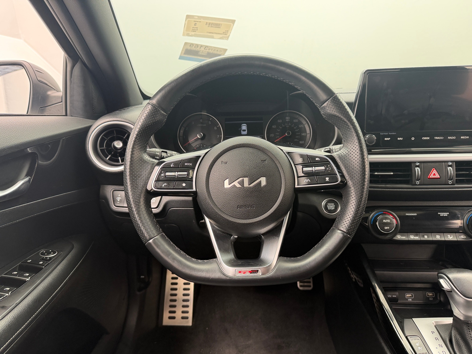 Thumbnail: 2023 Kia Forte - 4