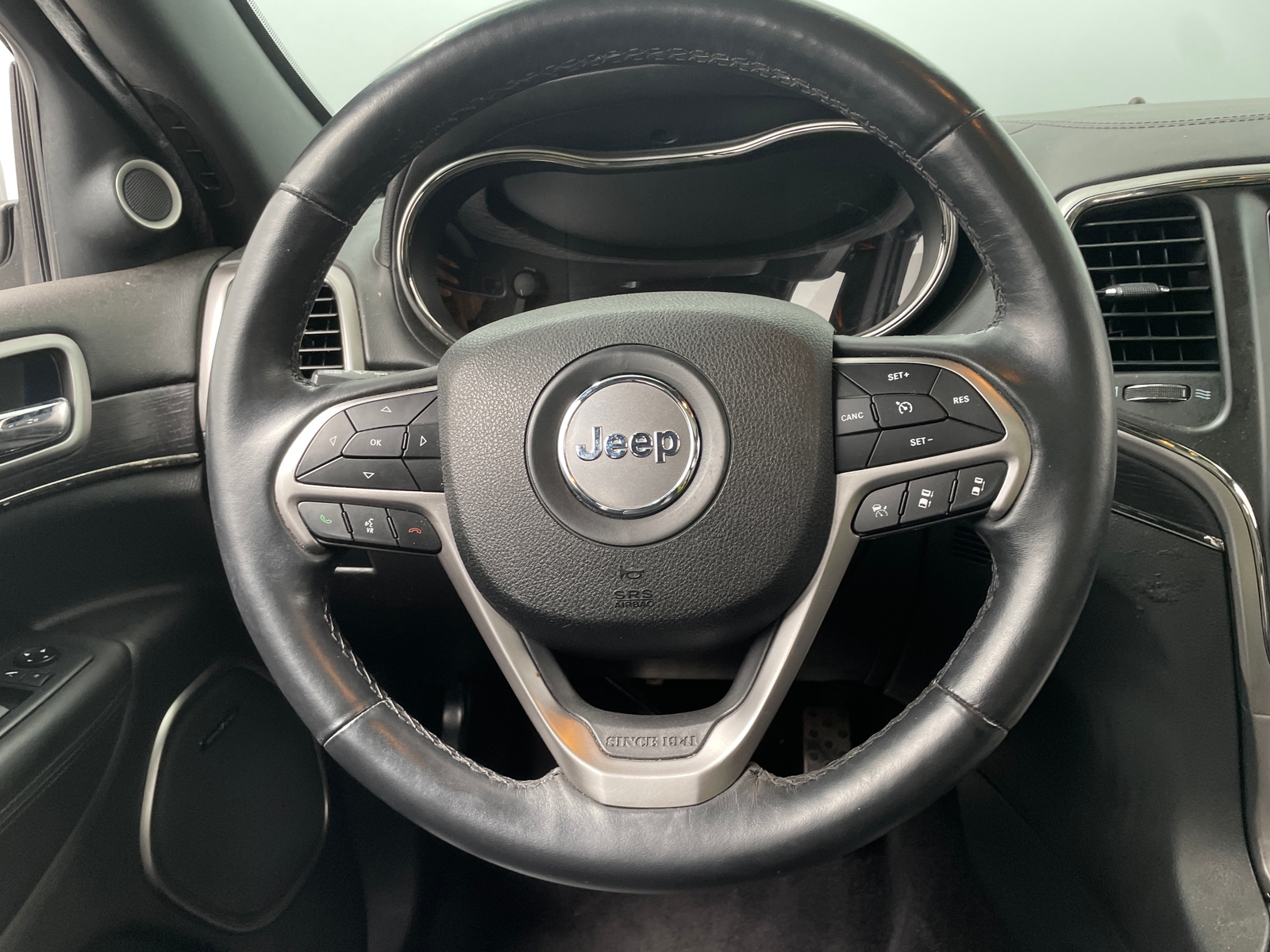 Thumbnail: 2018 Jeep Grand Cherokee - 4