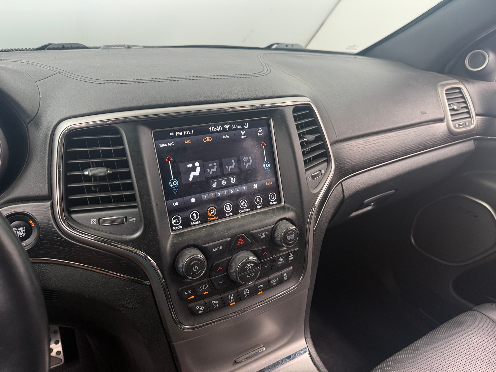 Thumbnail: 2018 Jeep Grand Cherokee - 3