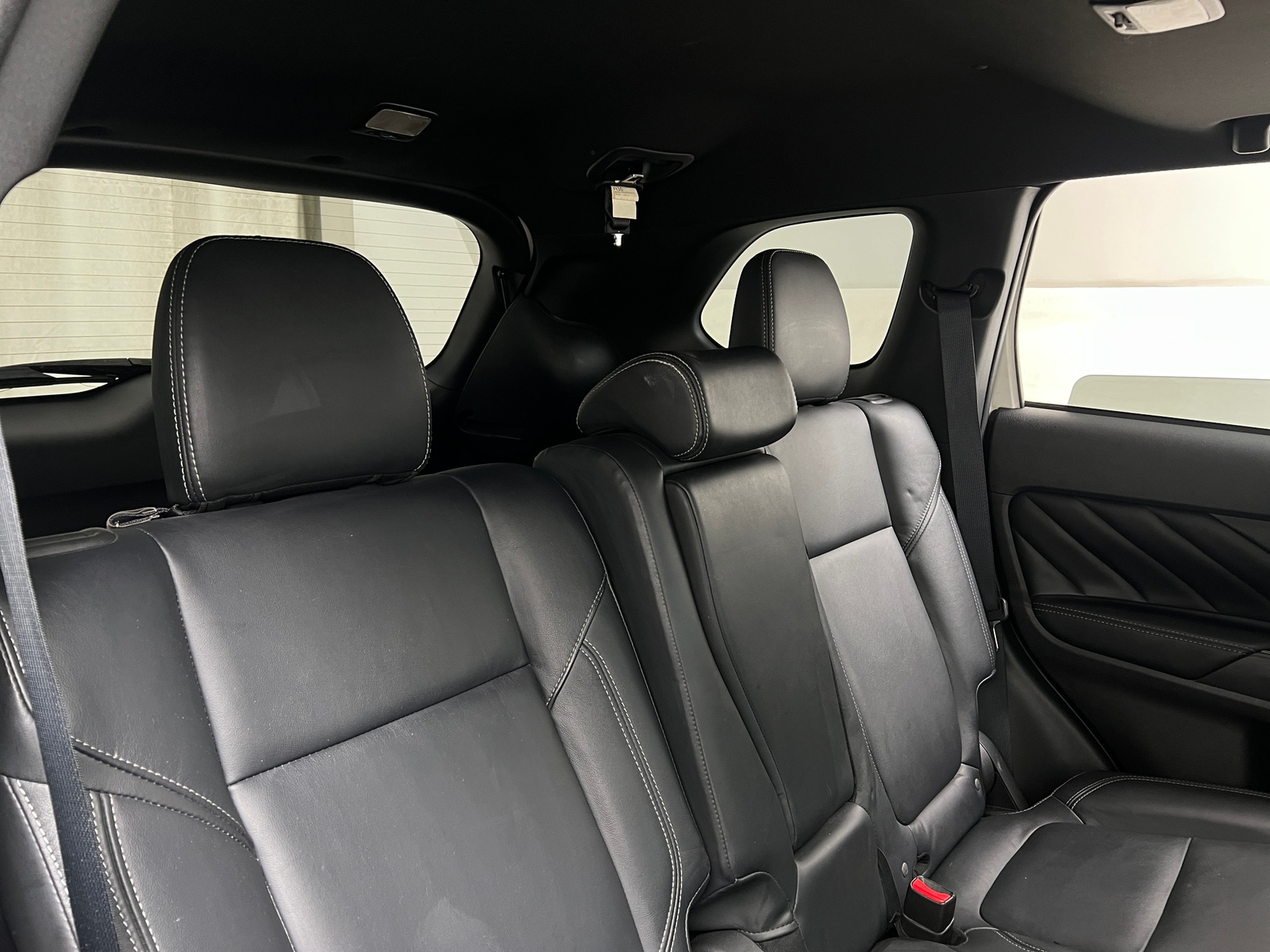 Thumbnail: 2020 Mitsubishi Outlander - 5