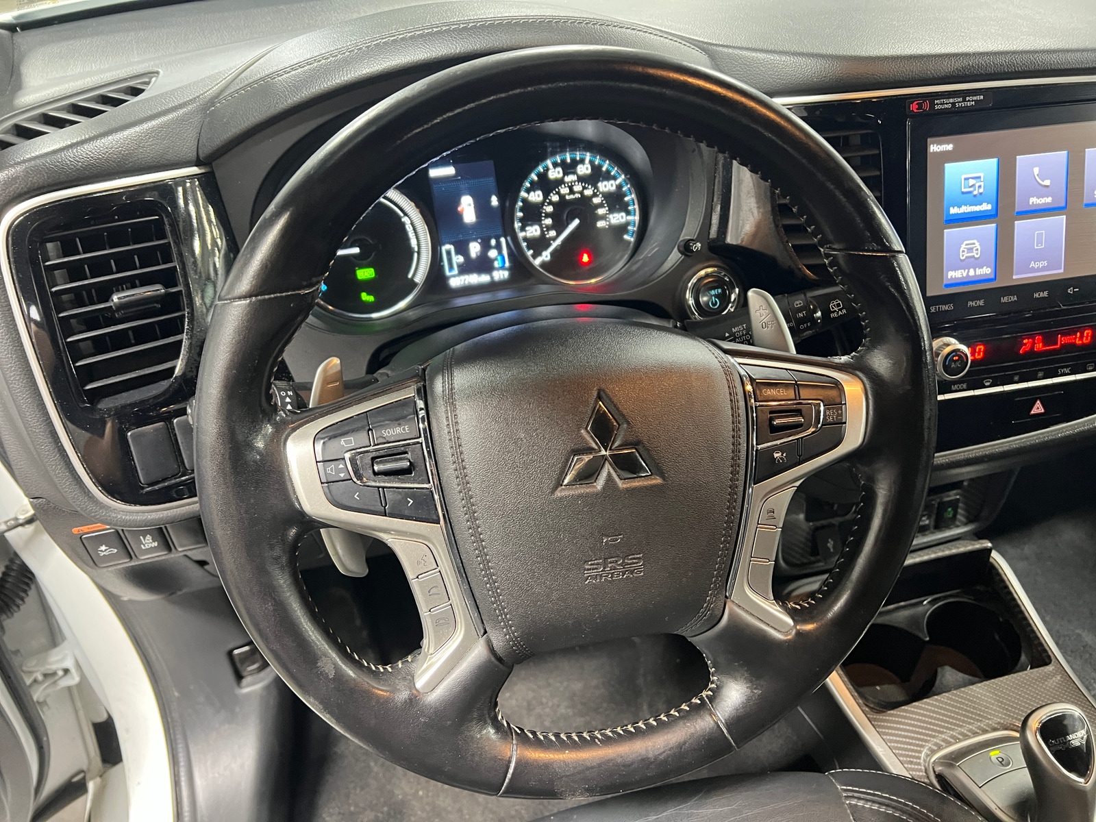 Thumbnail: 2020 Mitsubishi Outlander - 4