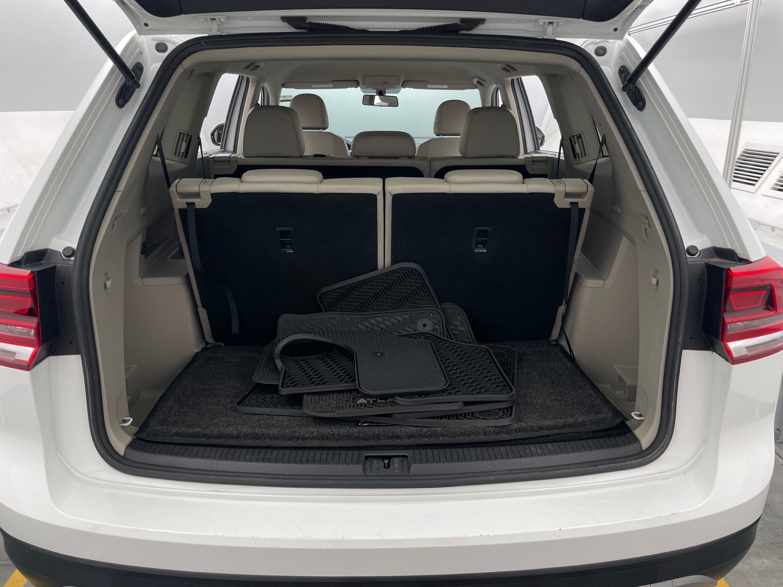 Thumbnail: 2019 Volkswagen Atlas - 6