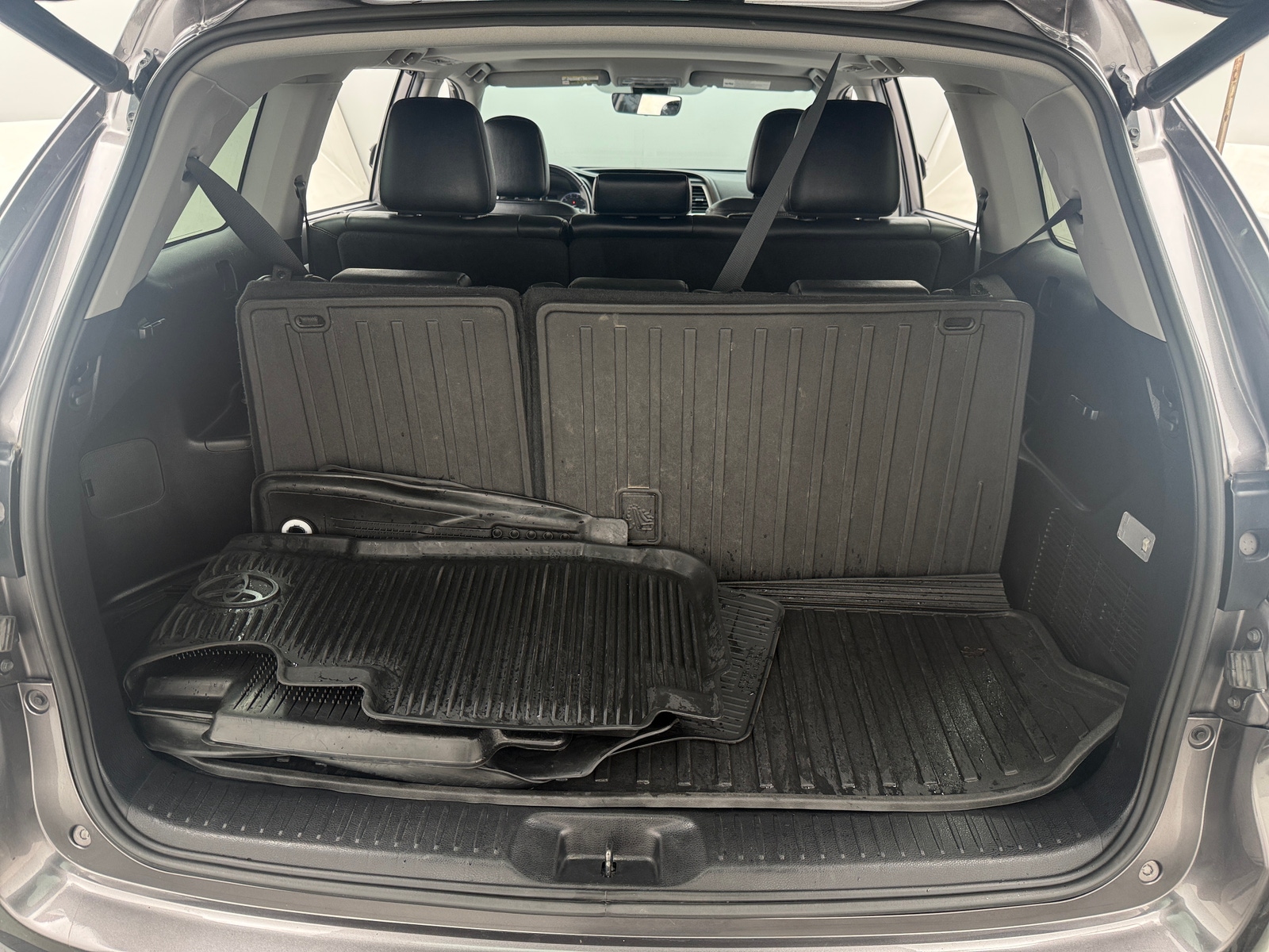 Thumbnail: 2019 Toyota Highlander - 6