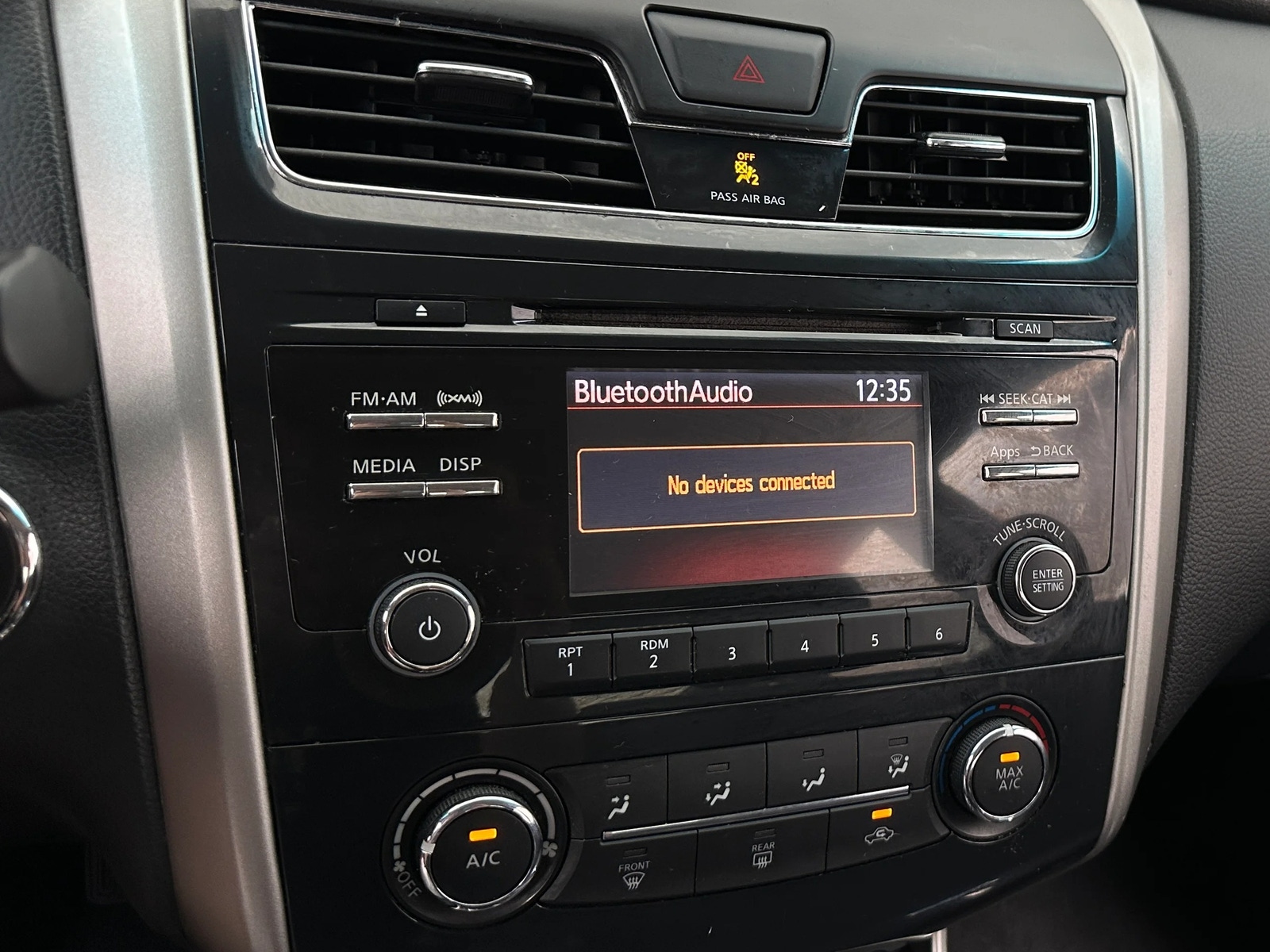 Thumbnail: 2015 Nissan Altima - 4