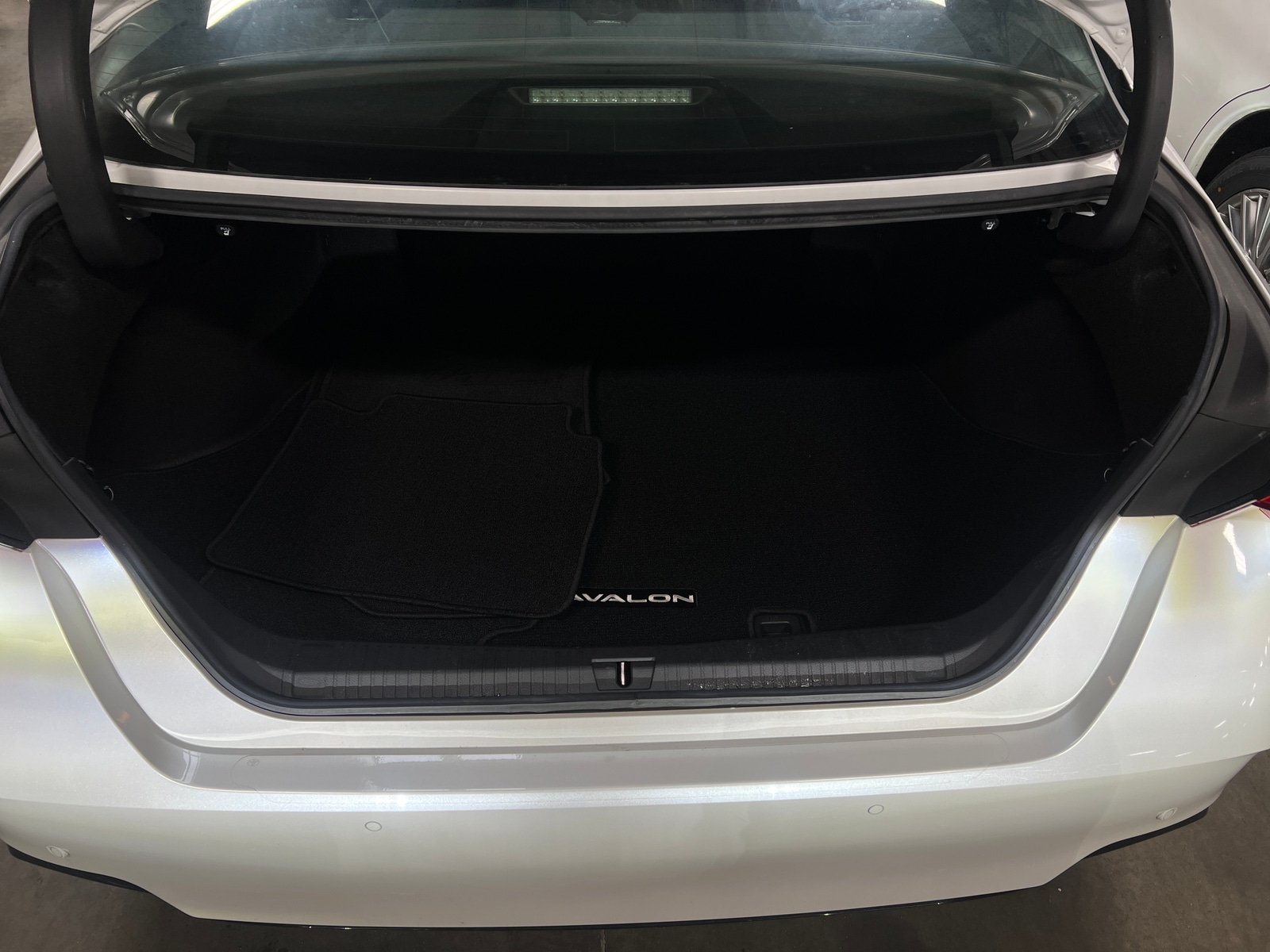 Thumbnail: 2019 Toyota Avalon - 7