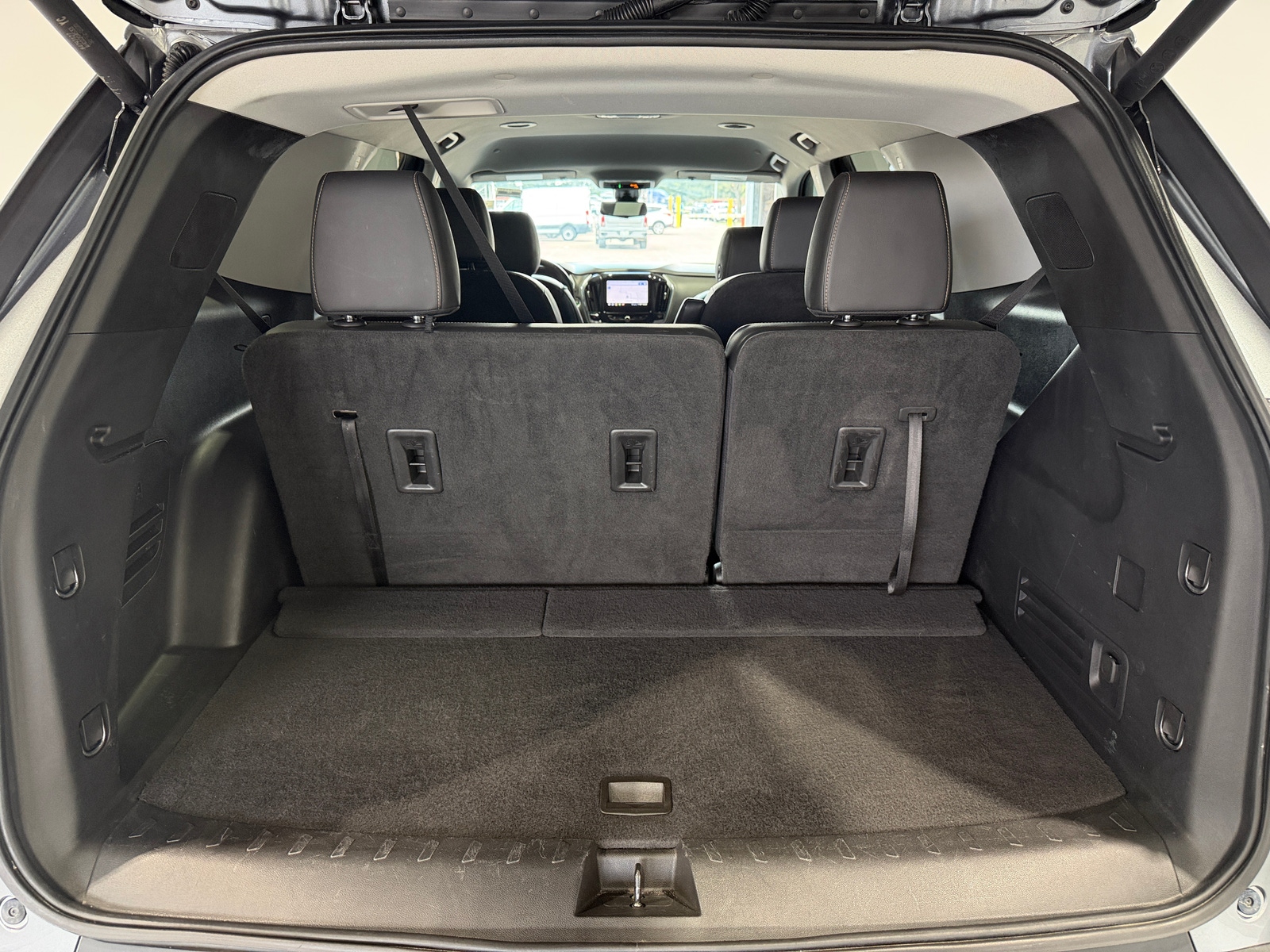 Thumbnail: 2021 Chevrolet Traverse - 6
