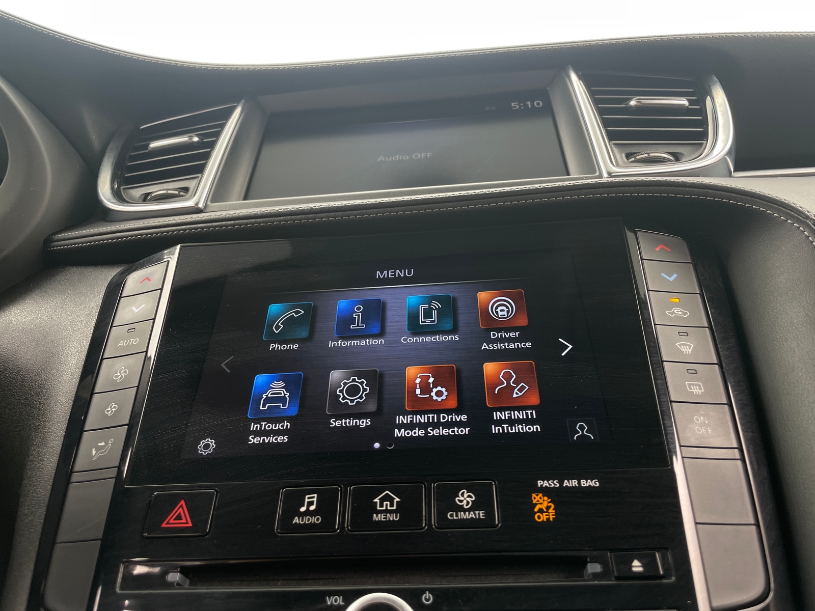 Thumbnail: 2023 INFINITI QX50 - 3