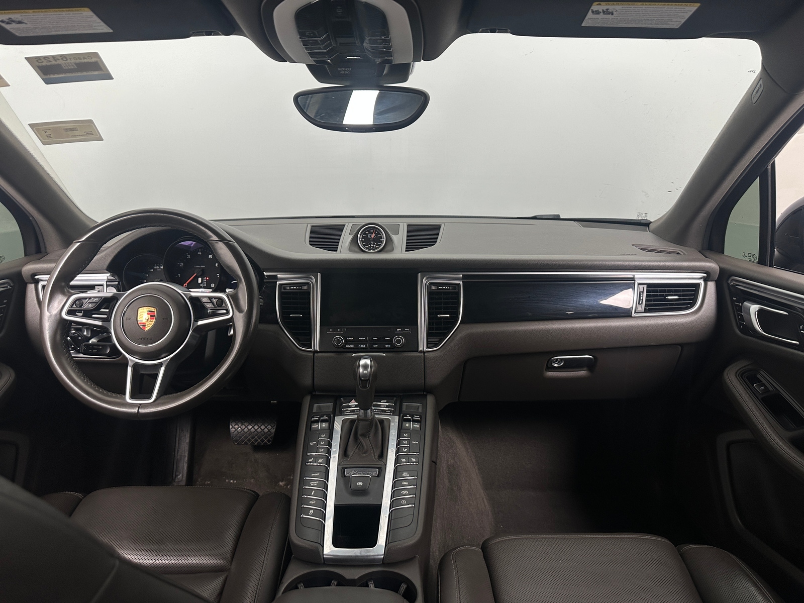 Thumbnail: 2018 Porsche Macan - 3