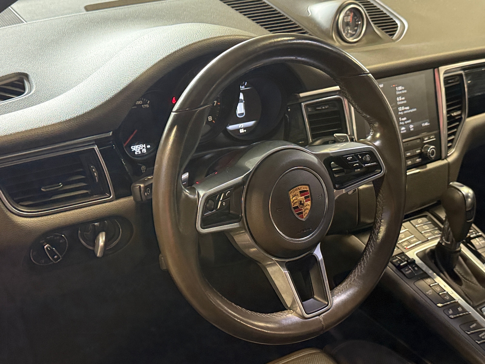 Thumbnail: 2018 Porsche Macan - 5