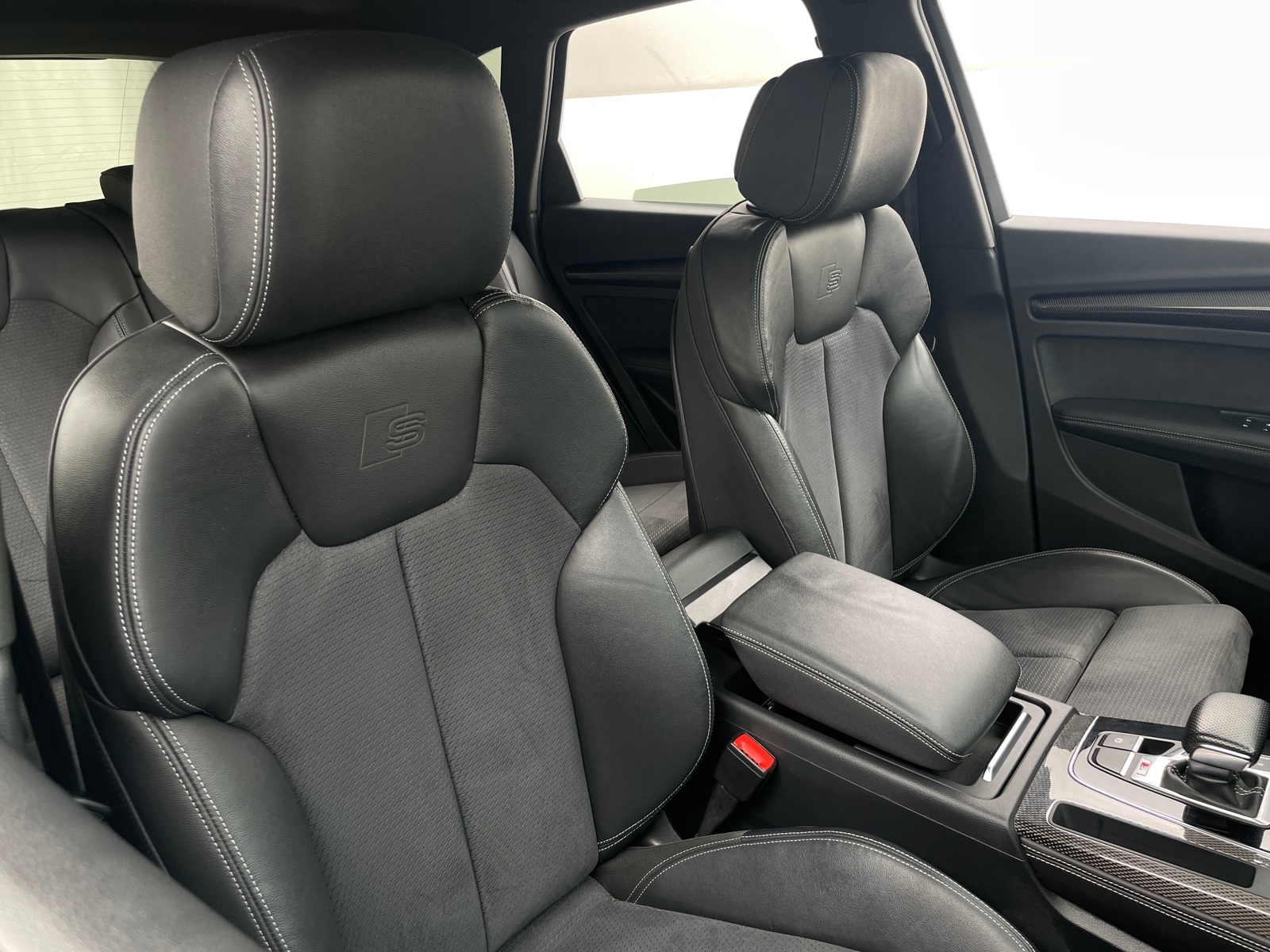 Thumbnail: 2022 Audi SQ5 - 2