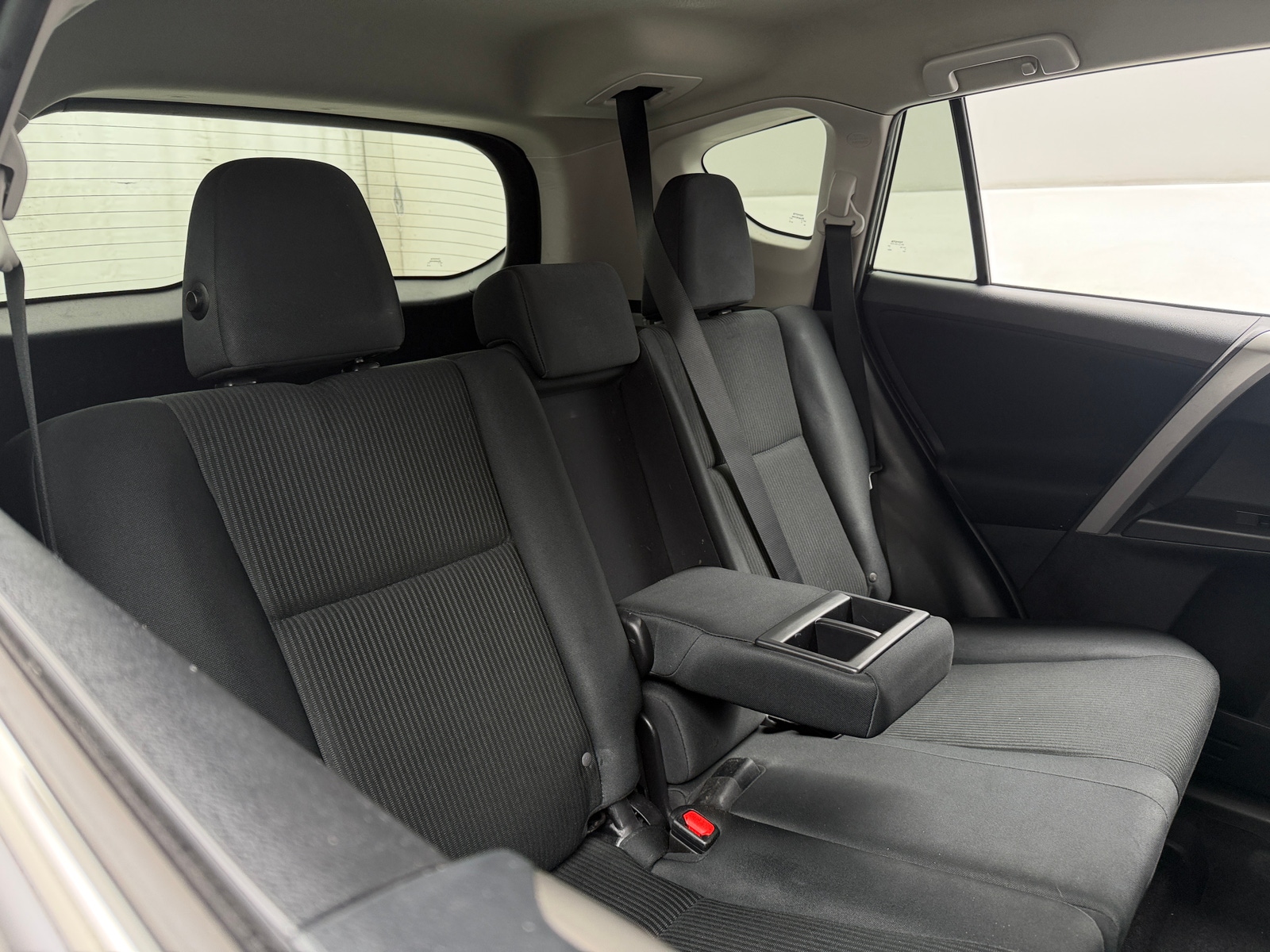 Thumbnail: 2017 Toyota RAV4 - 6