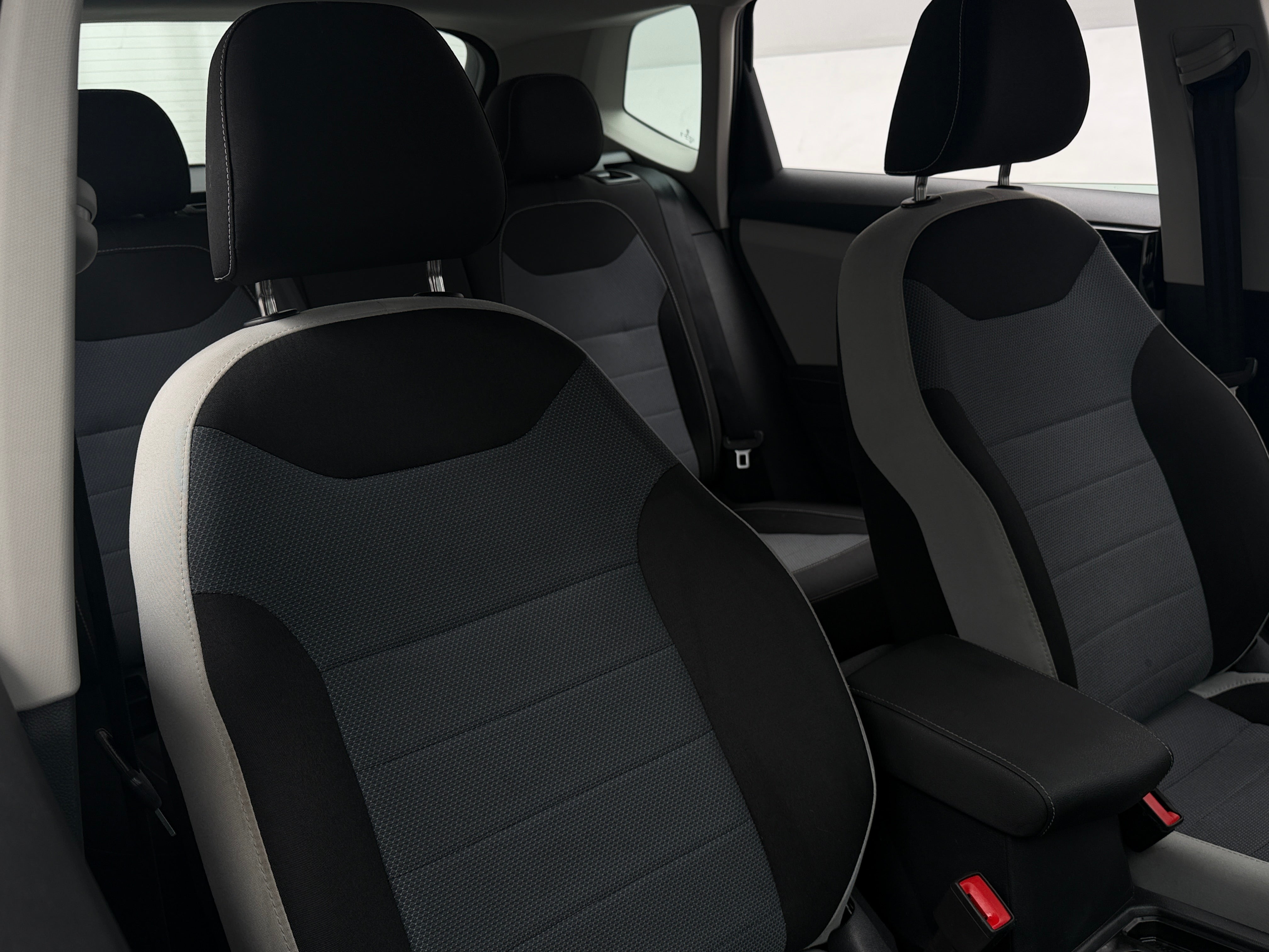2025 Volkswagen Taos