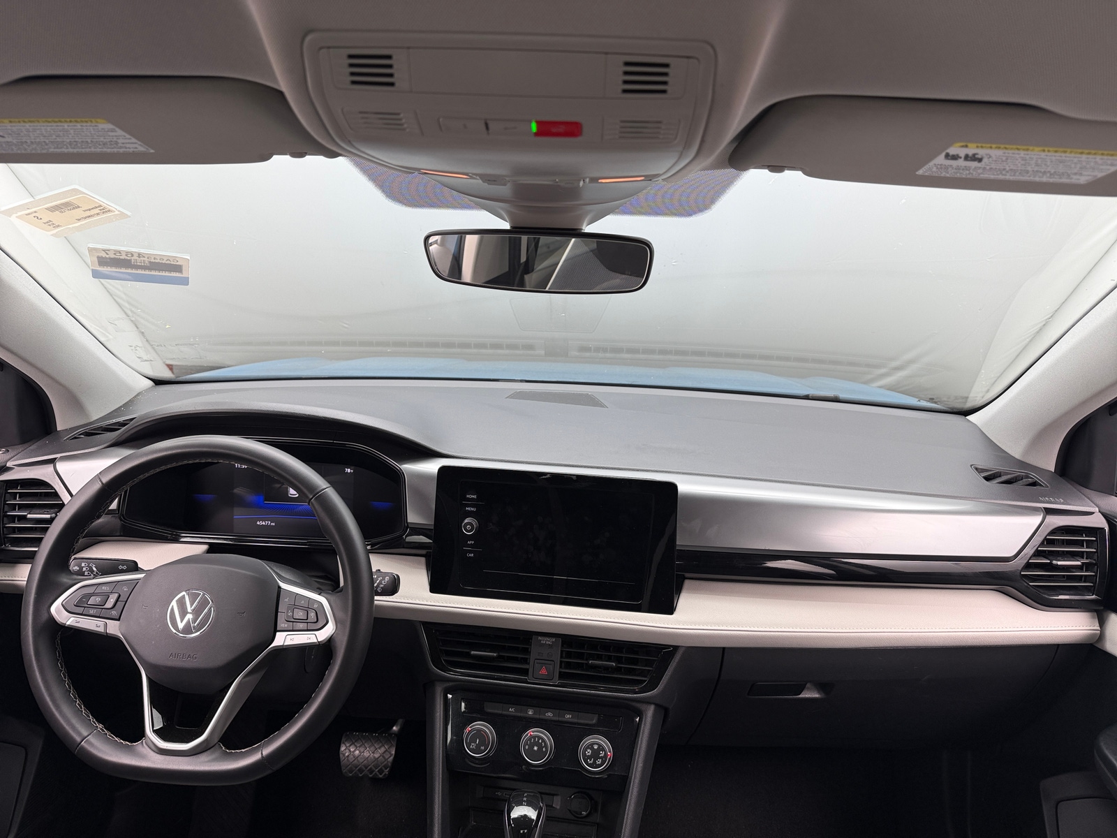 Thumbnail: 2025 Volkswagen Taos - 3
