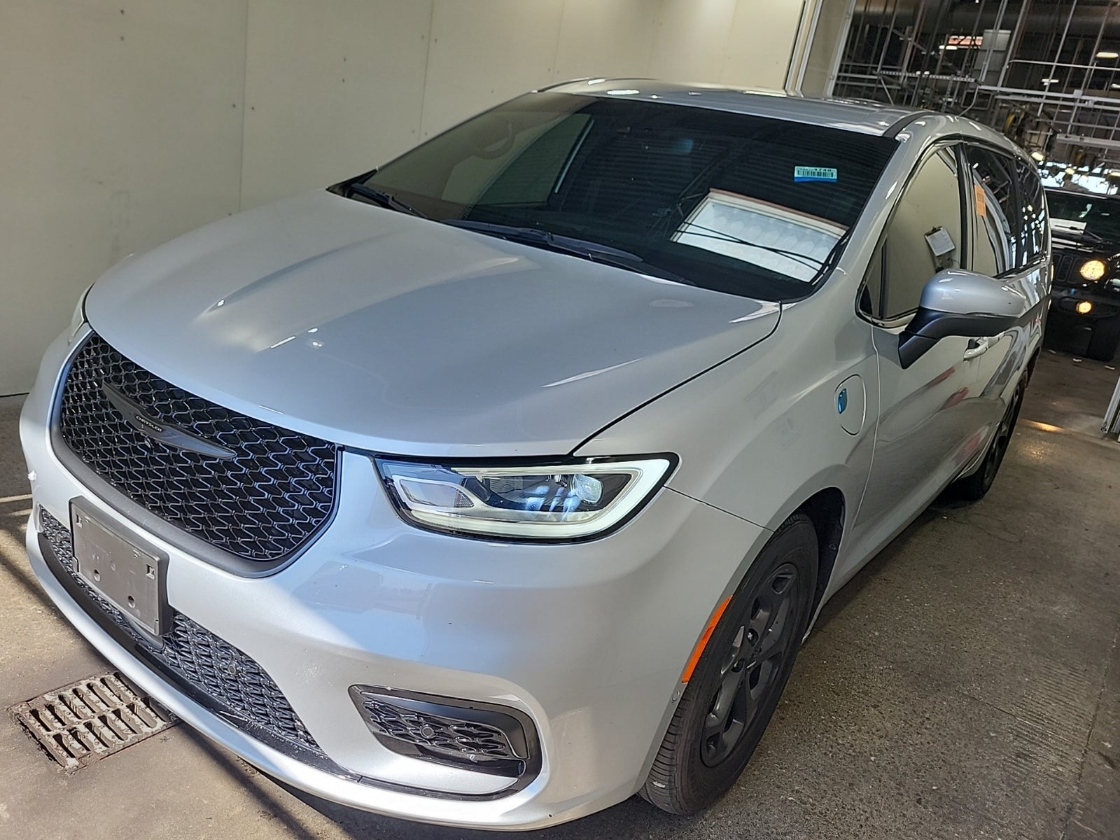 2023 Chrysler Pacifica Hybrid Hybrid Touring L