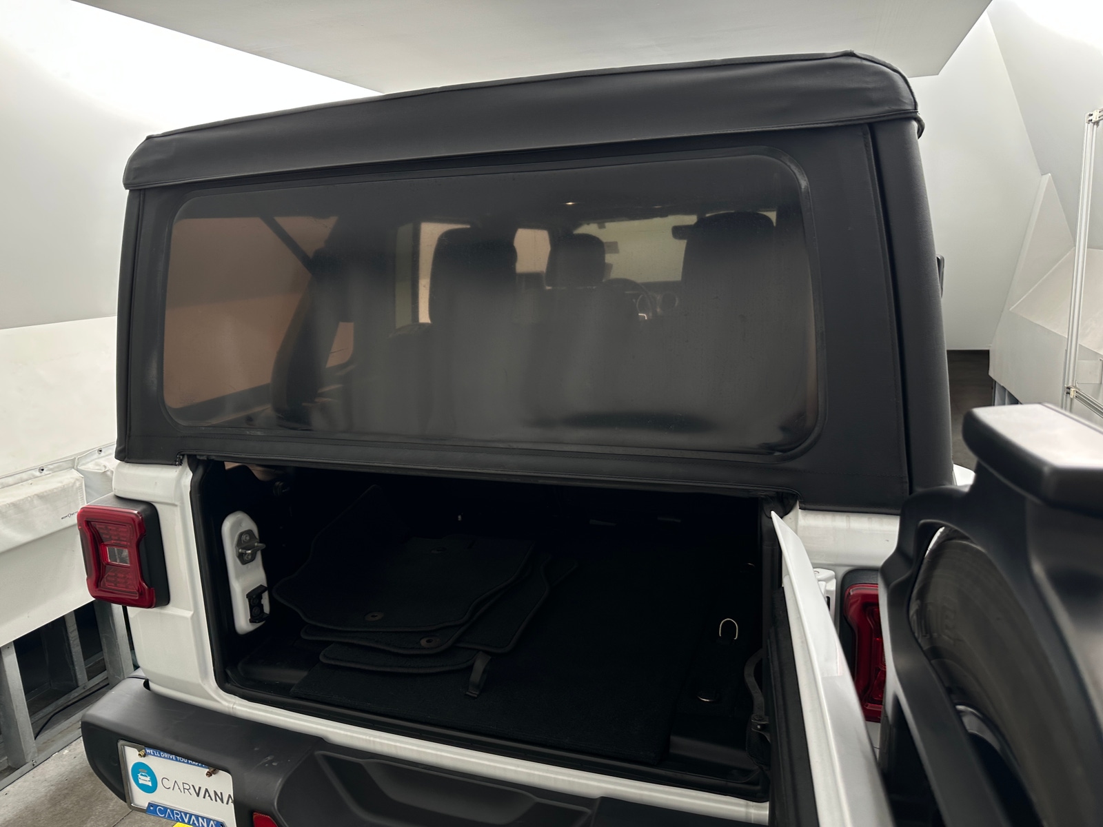 Thumbnail: 2018 Jeep Wrangler - 7