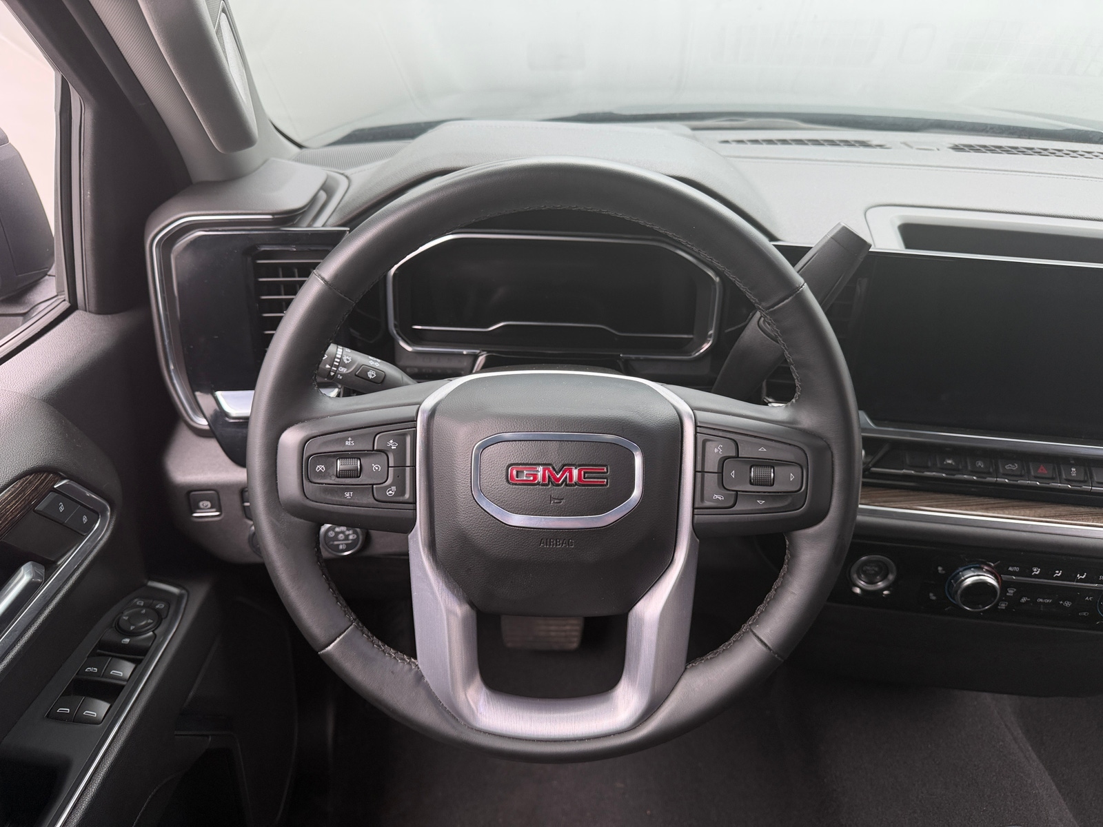 Thumbnail: 2024 GMC Sierra 1500 - 5