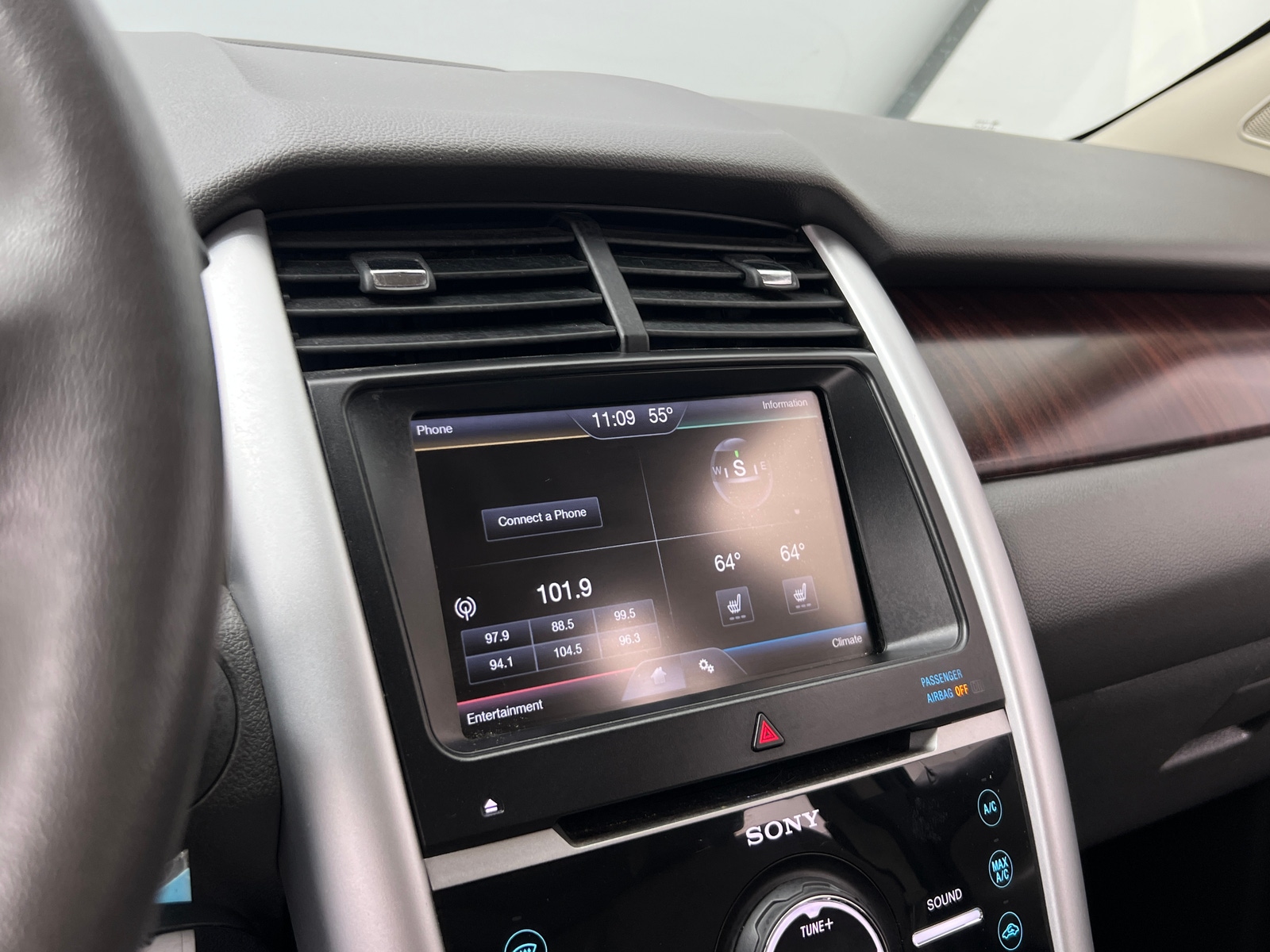 Thumbnail: 2014 Ford Edge - 3