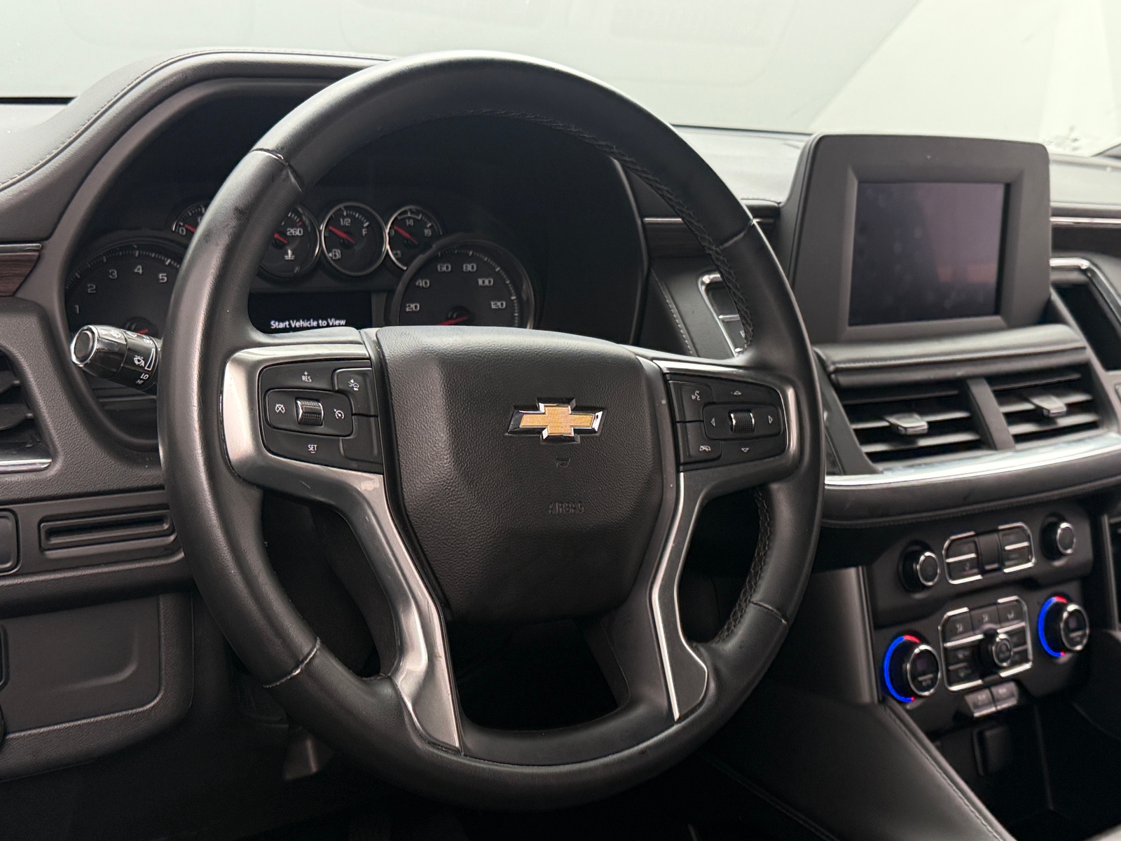 Thumbnail: 2023 Chevrolet Tahoe - 5