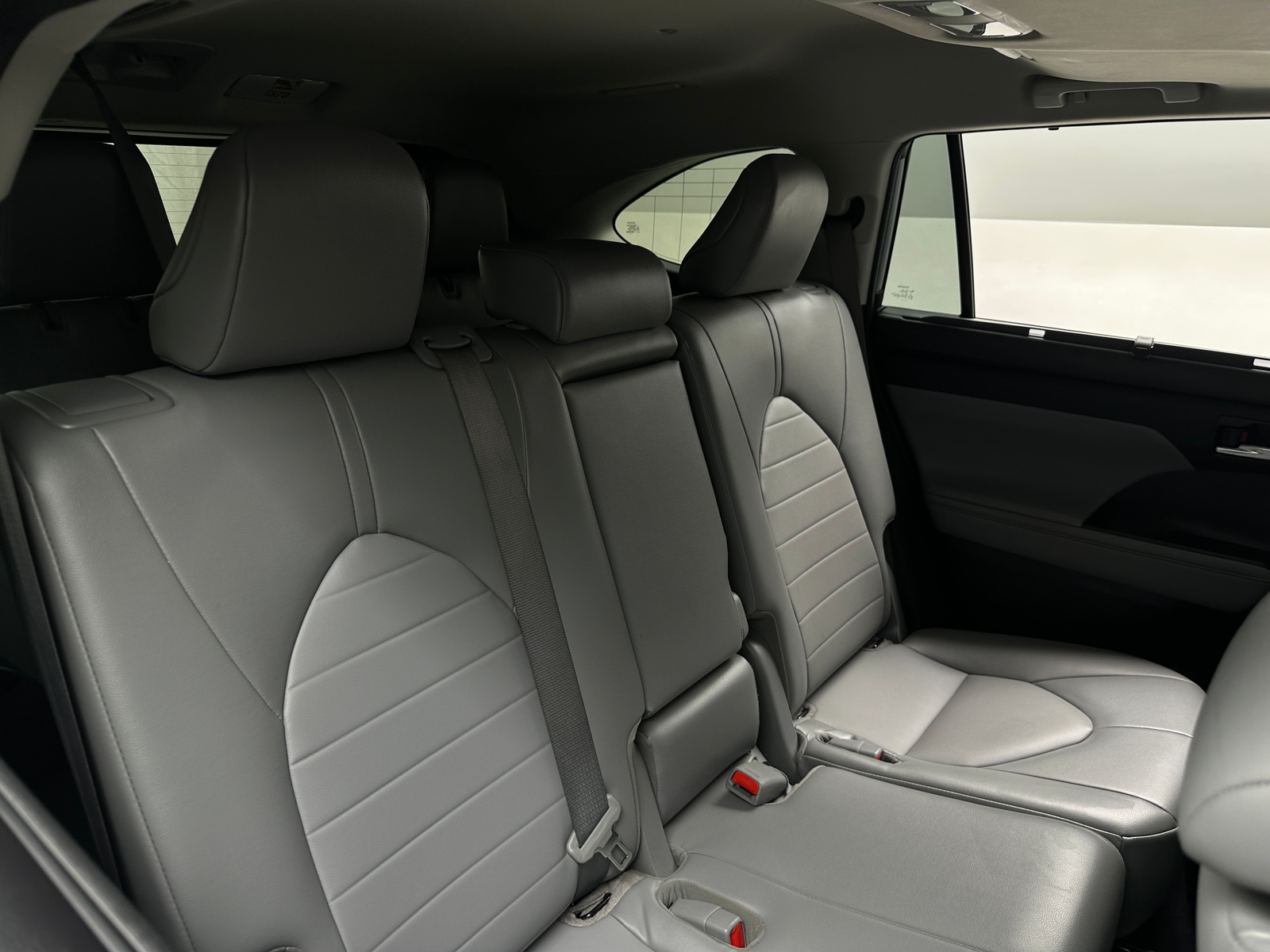 Thumbnail: 2022 Toyota Highlander - 5
