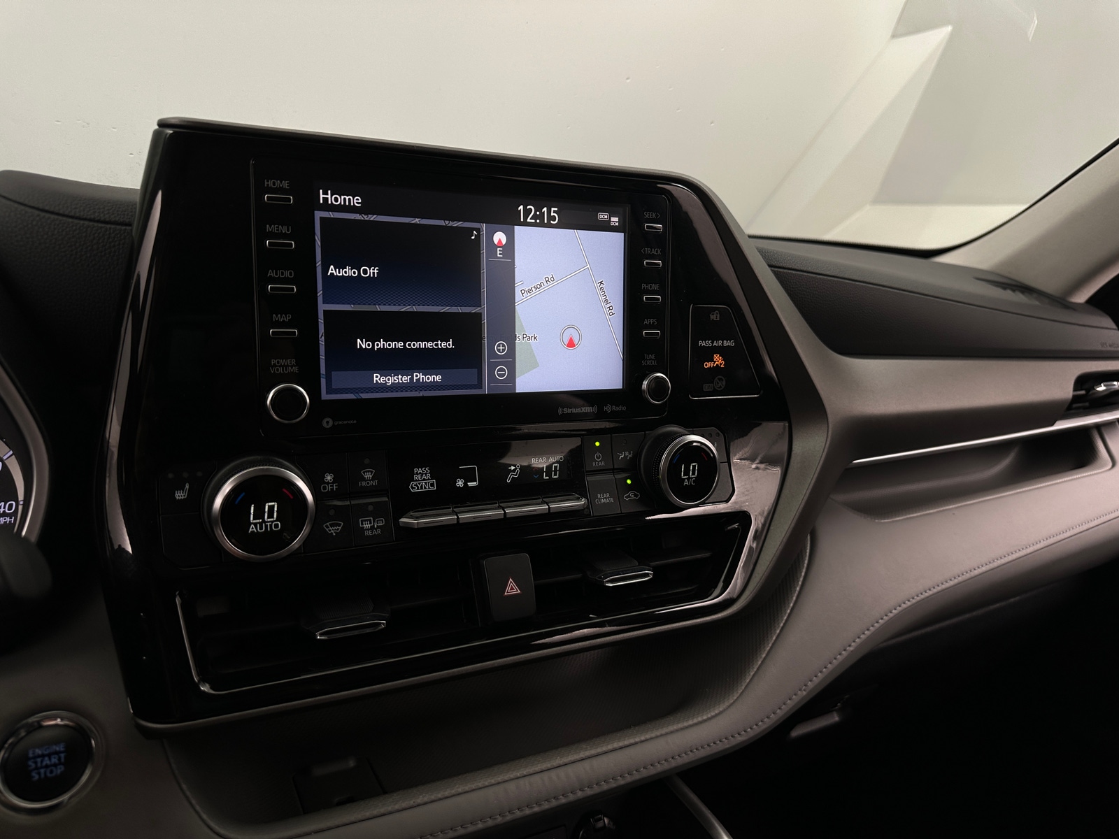 Thumbnail: 2022 Toyota Highlander - 3