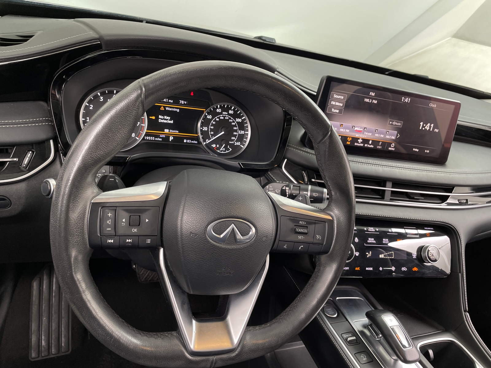 Thumbnail: 2023 INFINITI QX60 - 4