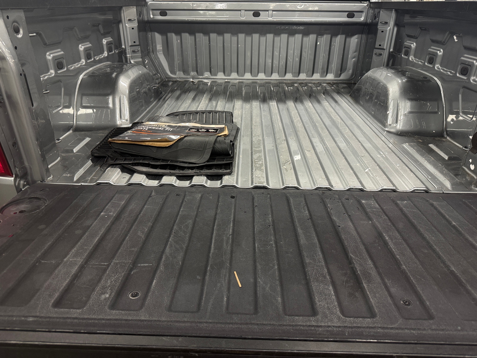 Thumbnail: 2025 Chevrolet Silverado 1500 - 7