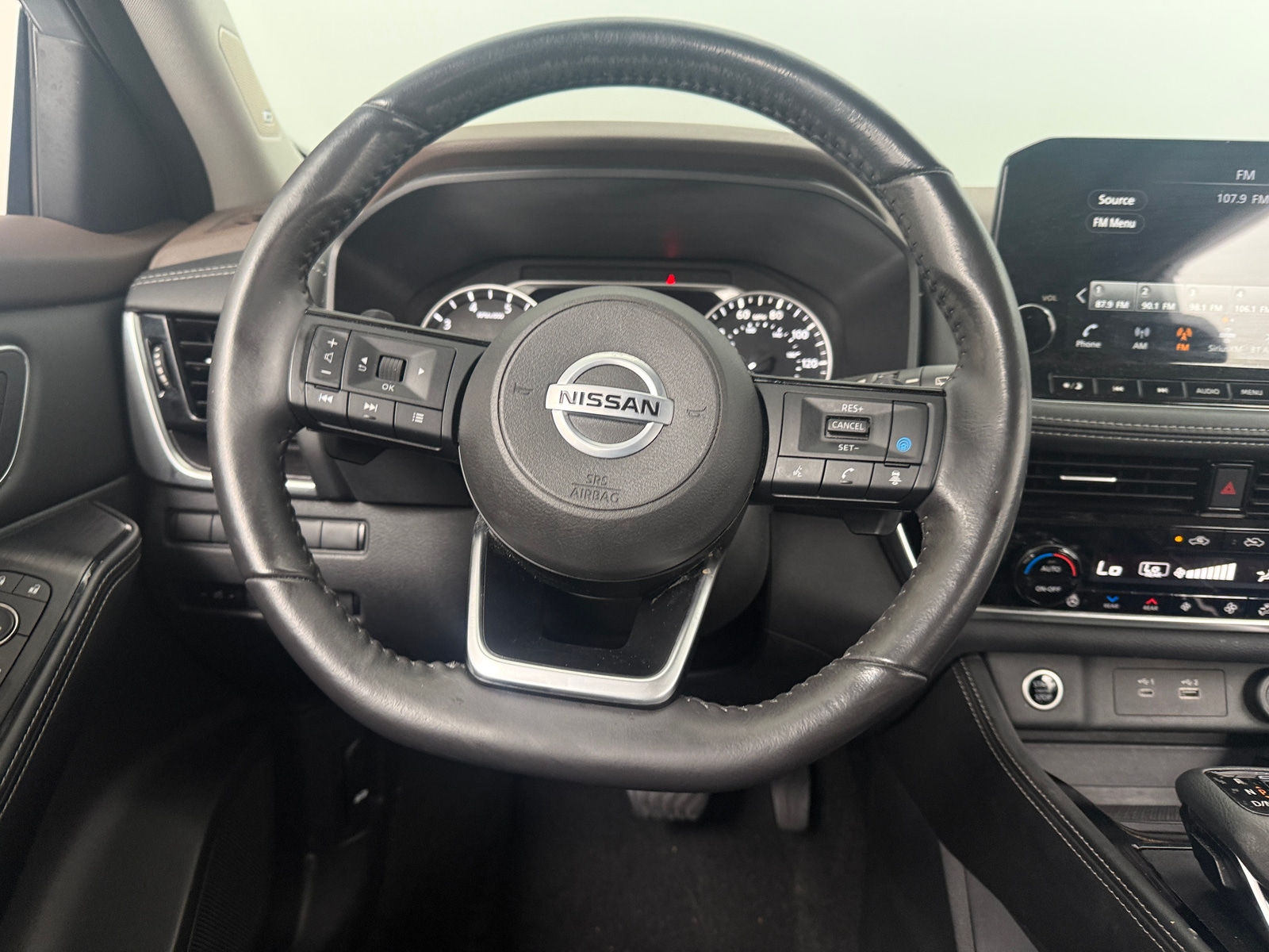 Thumbnail: 2021 Nissan Rogue - 4