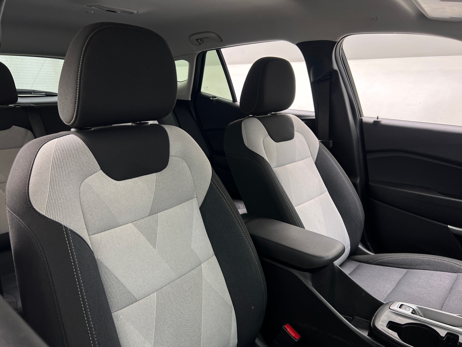 Thumbnail: 2025 Chevrolet Trax - 2