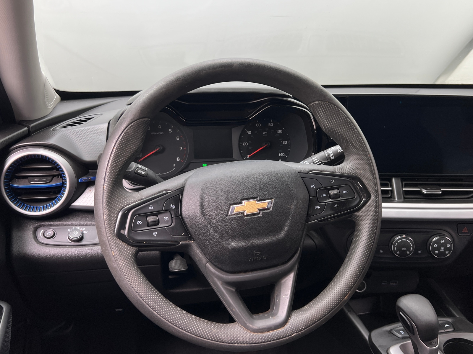 Thumbnail: 2025 Chevrolet Trax - 5