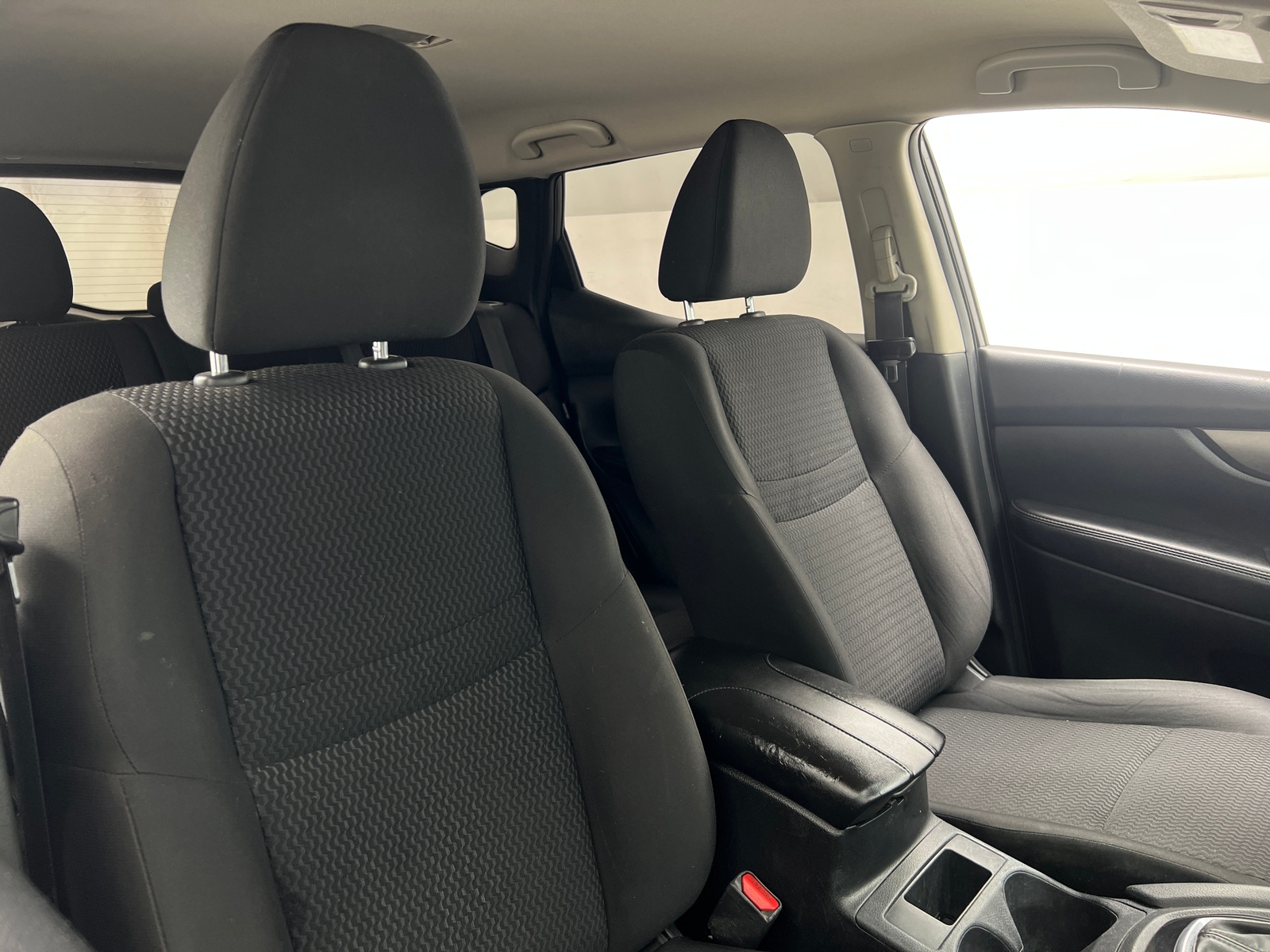 Thumbnail: 2020 Nissan Rogue Sport - 2