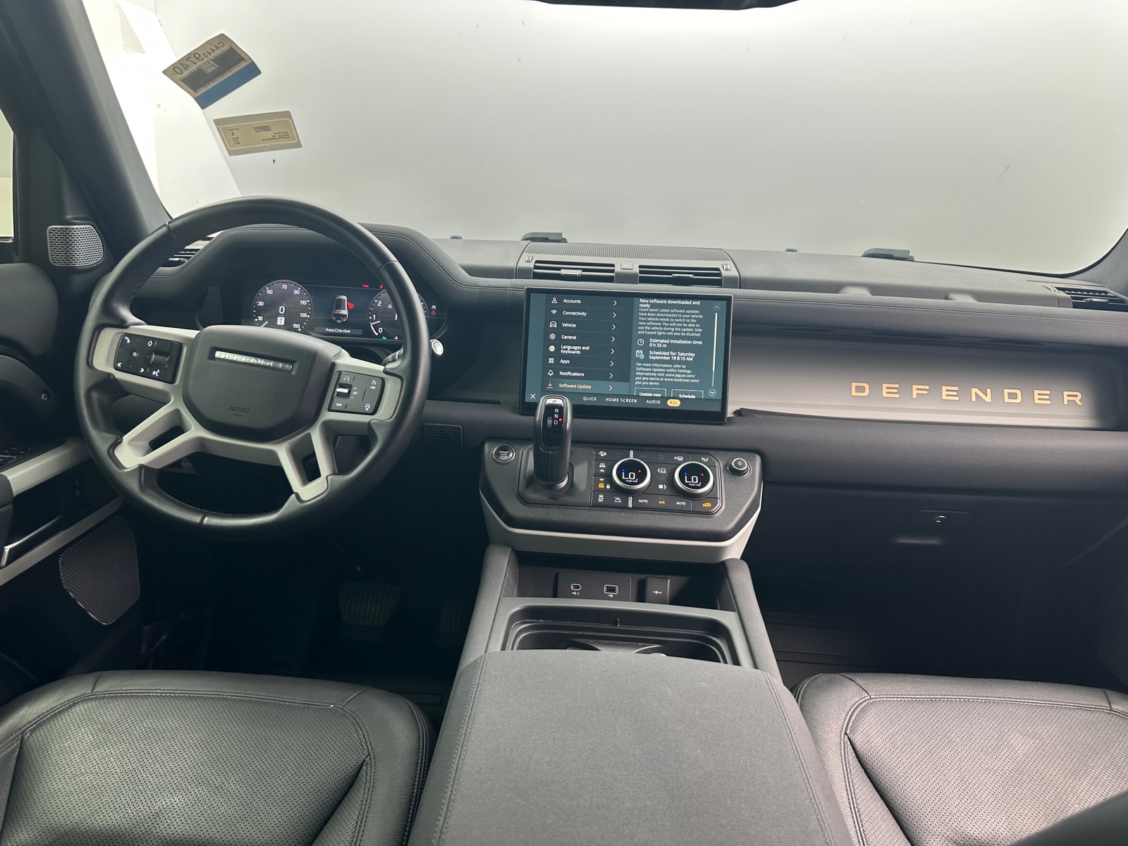Thumbnail: 2023 Land Rover Defender - 3