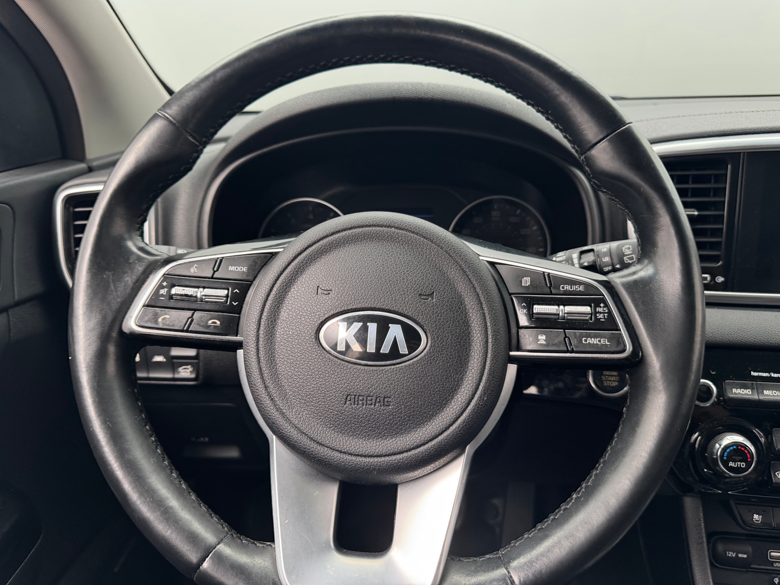 Thumbnail: 2022 Kia Sportage - 4